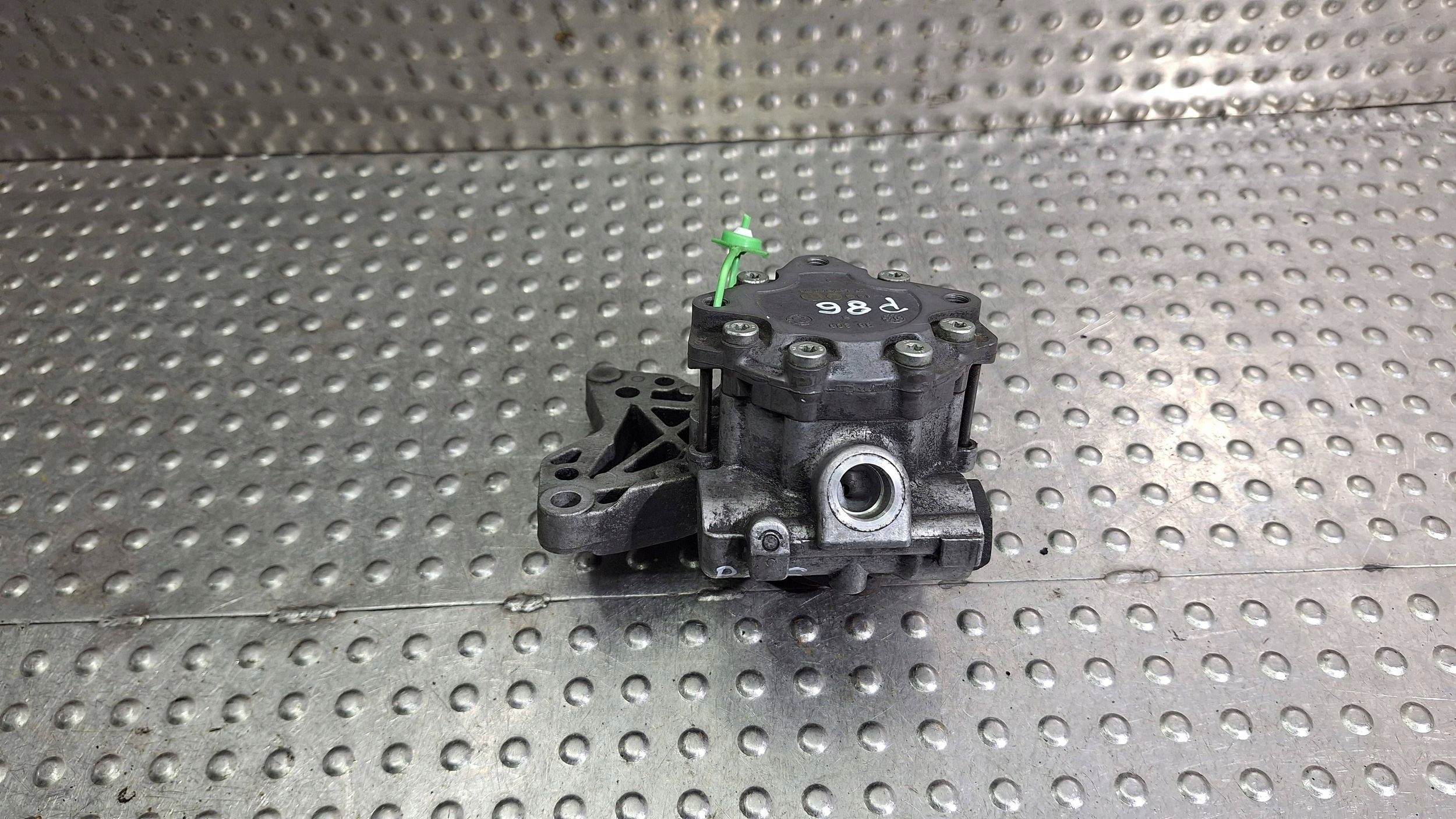 servo pump 7693974101 6760956 BMW E60 E61 530 3.0 D M57N