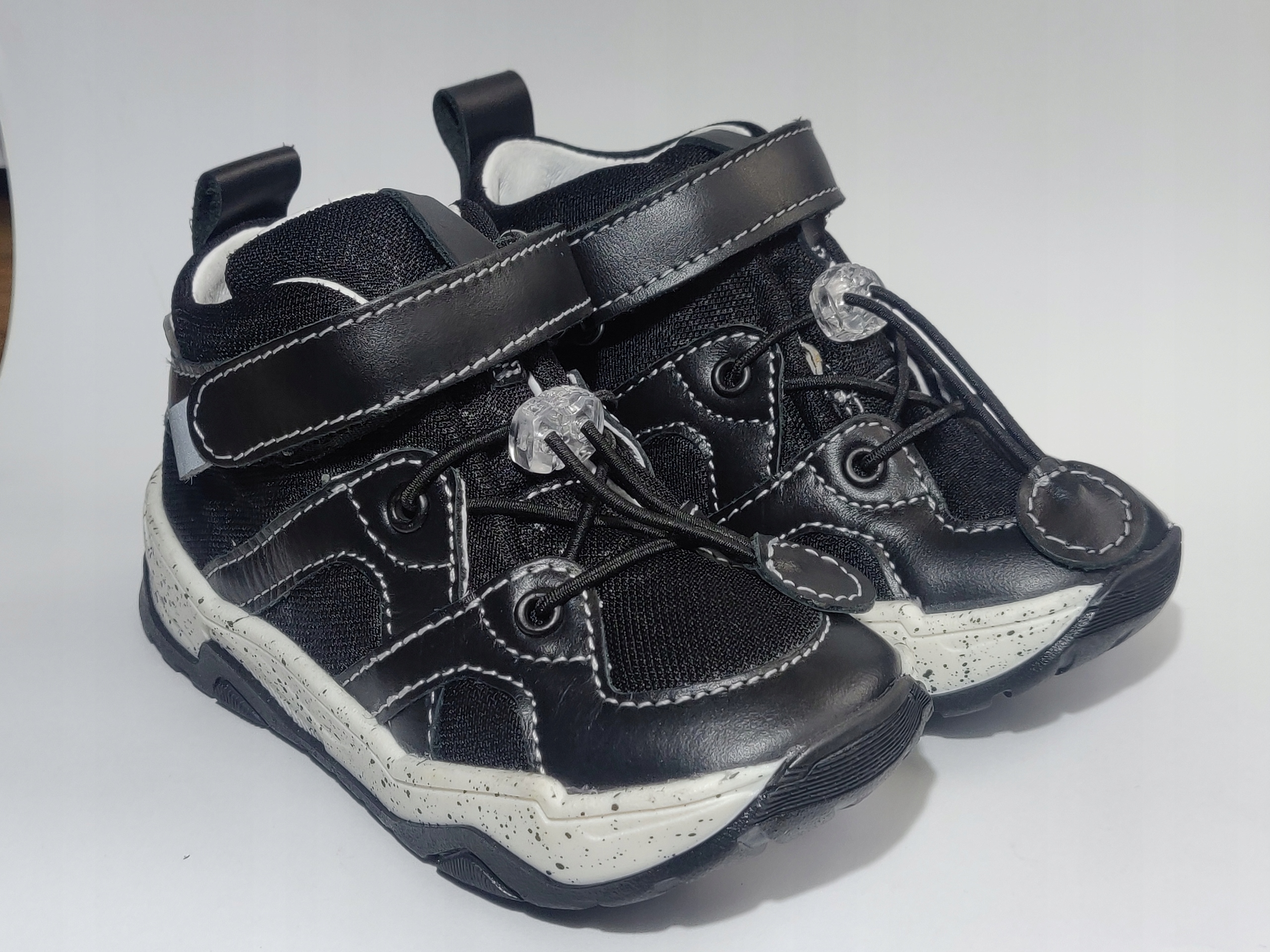 BARTEK TRZEWIKI 1166-055S R.26 czarny Rozmiar 26