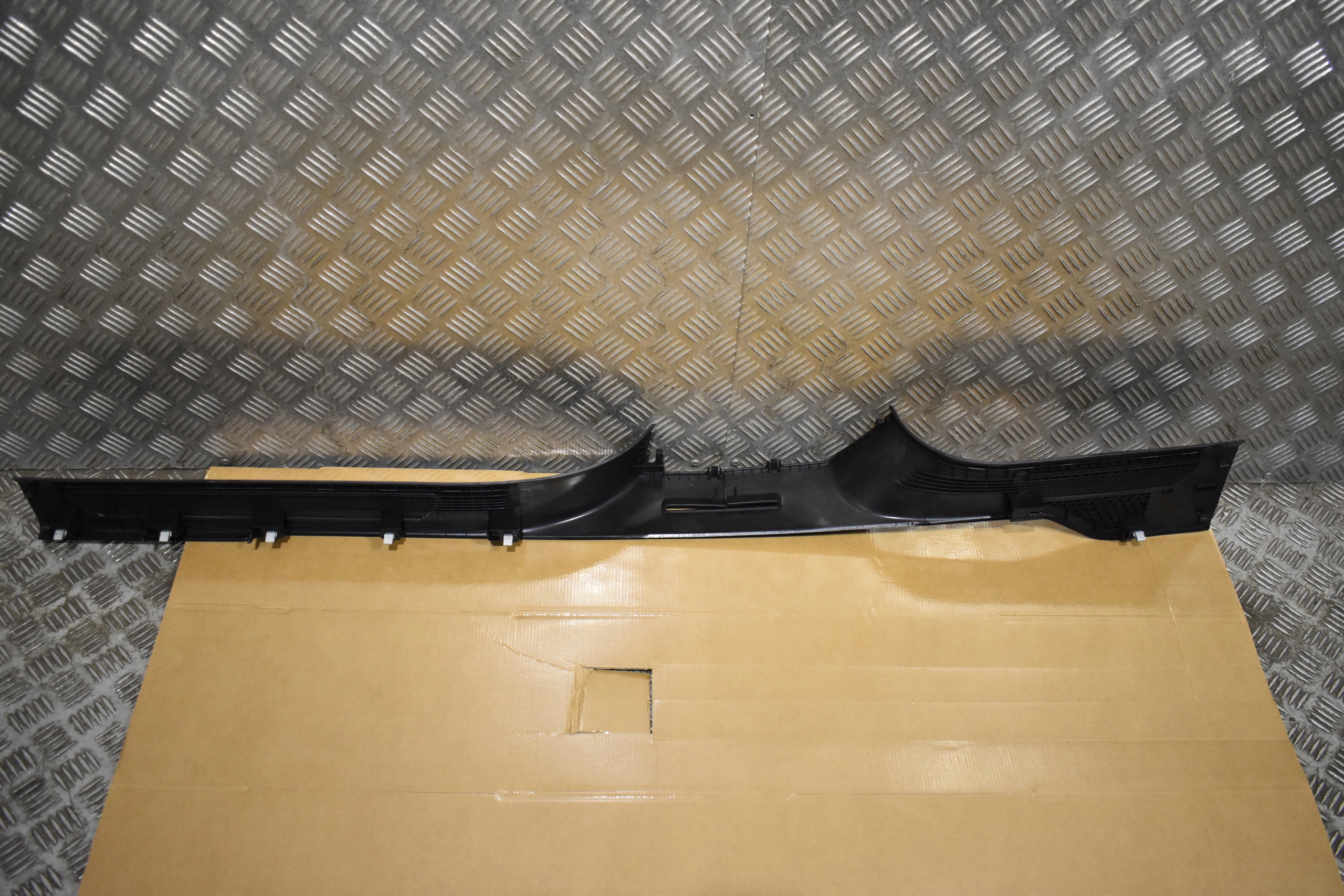 IDEALNA moulding threshold left PORSCHE CAYENNE 9Y TURBO 1