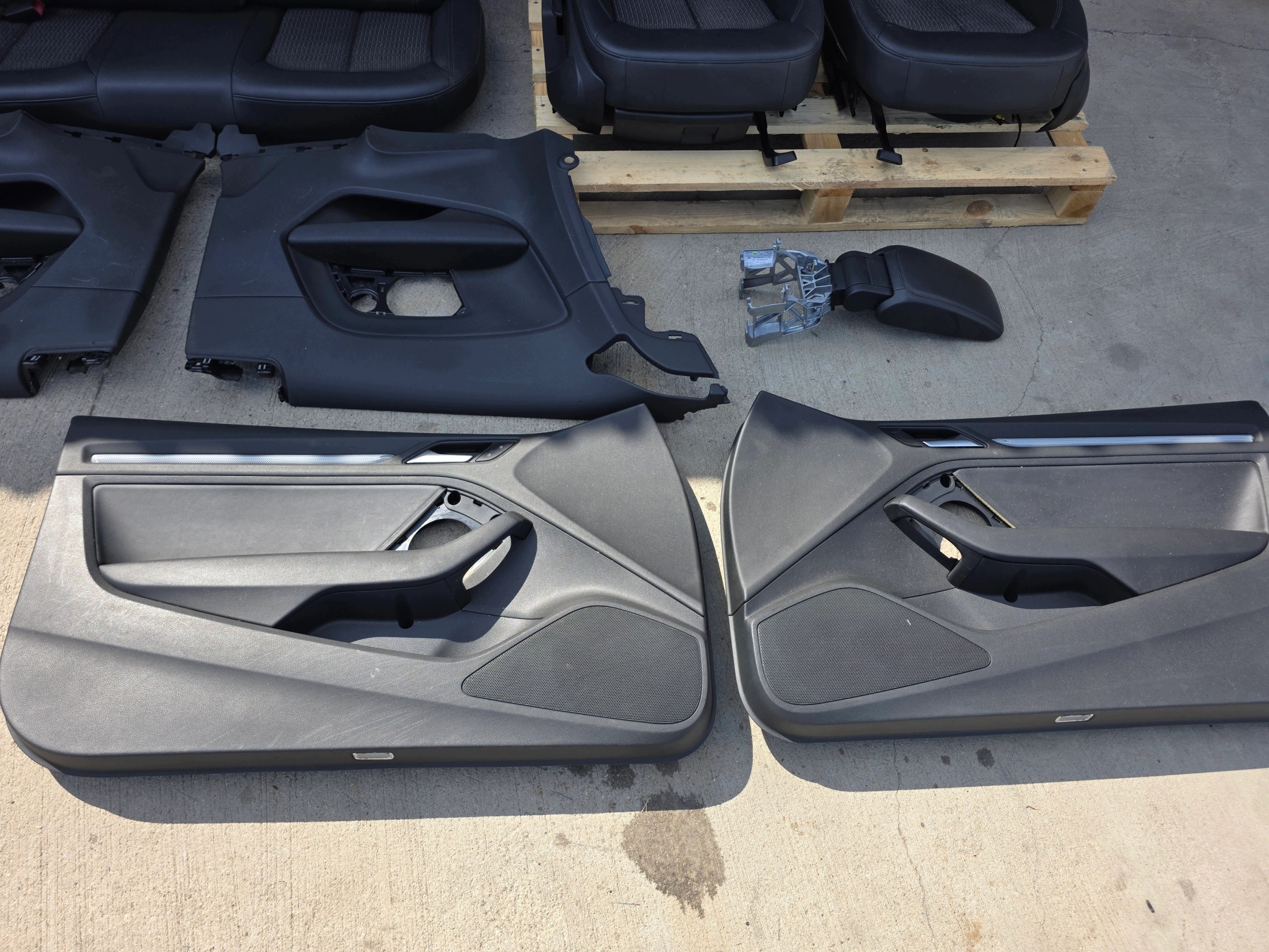 Sitz Sitze KOMPLET AUDI A3 8V 3-Tür Leder+MATERIAL EUROPA !!!