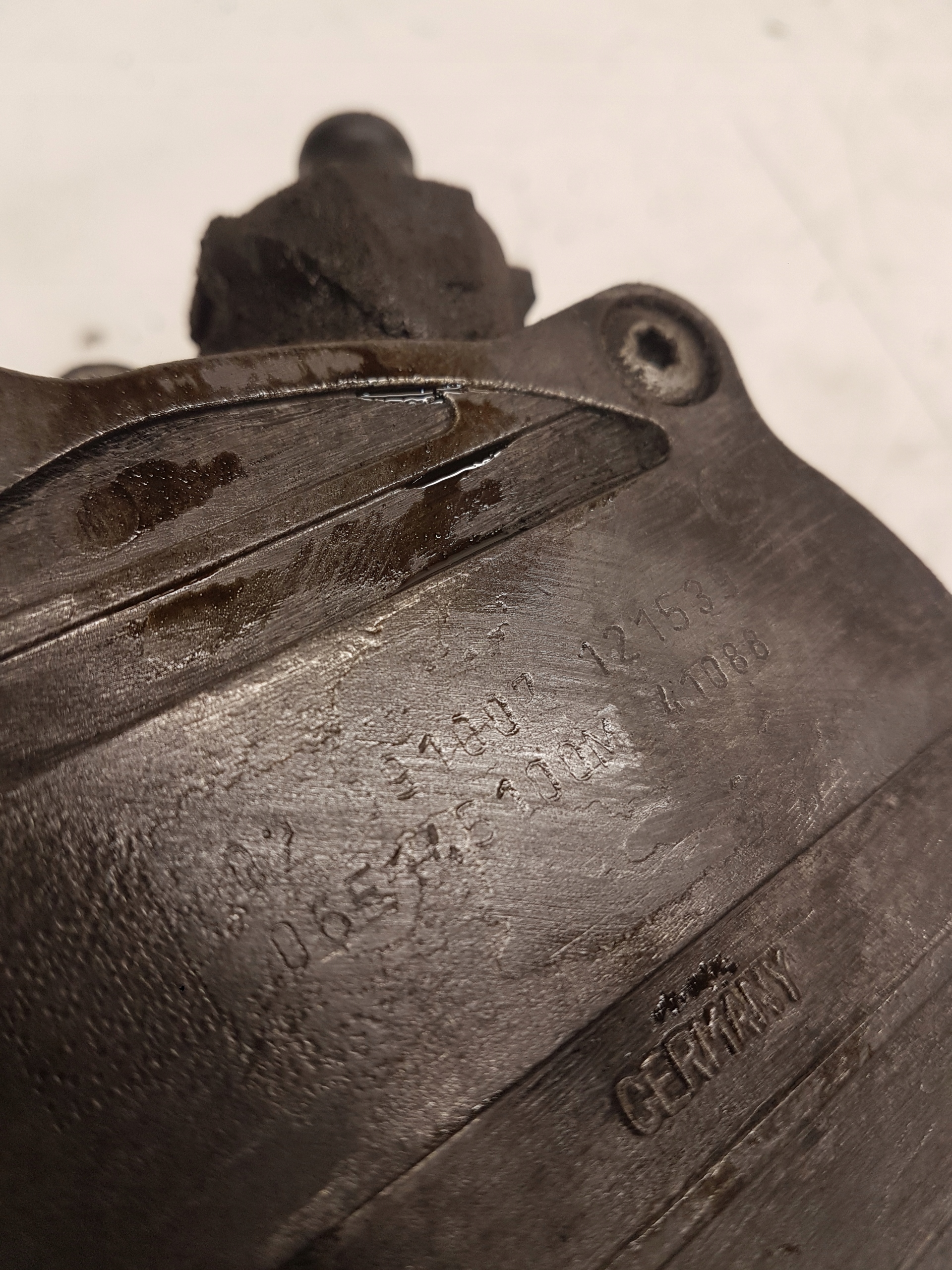 Pompa VACUM AUDI A4 A6 VW SEAT SKODA 06E145100M