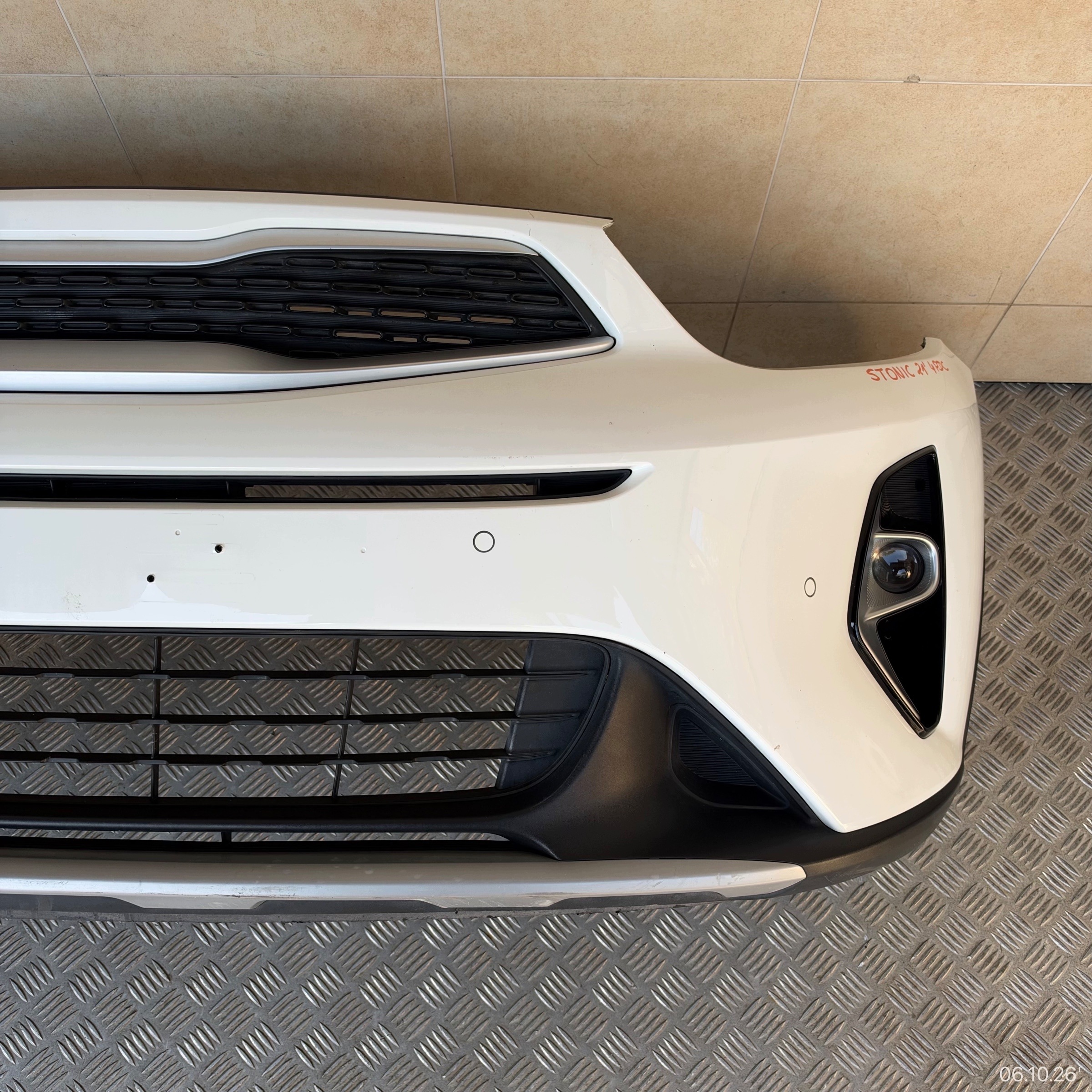 front bumper complete KIA STONIC 2021 year 4 PDC