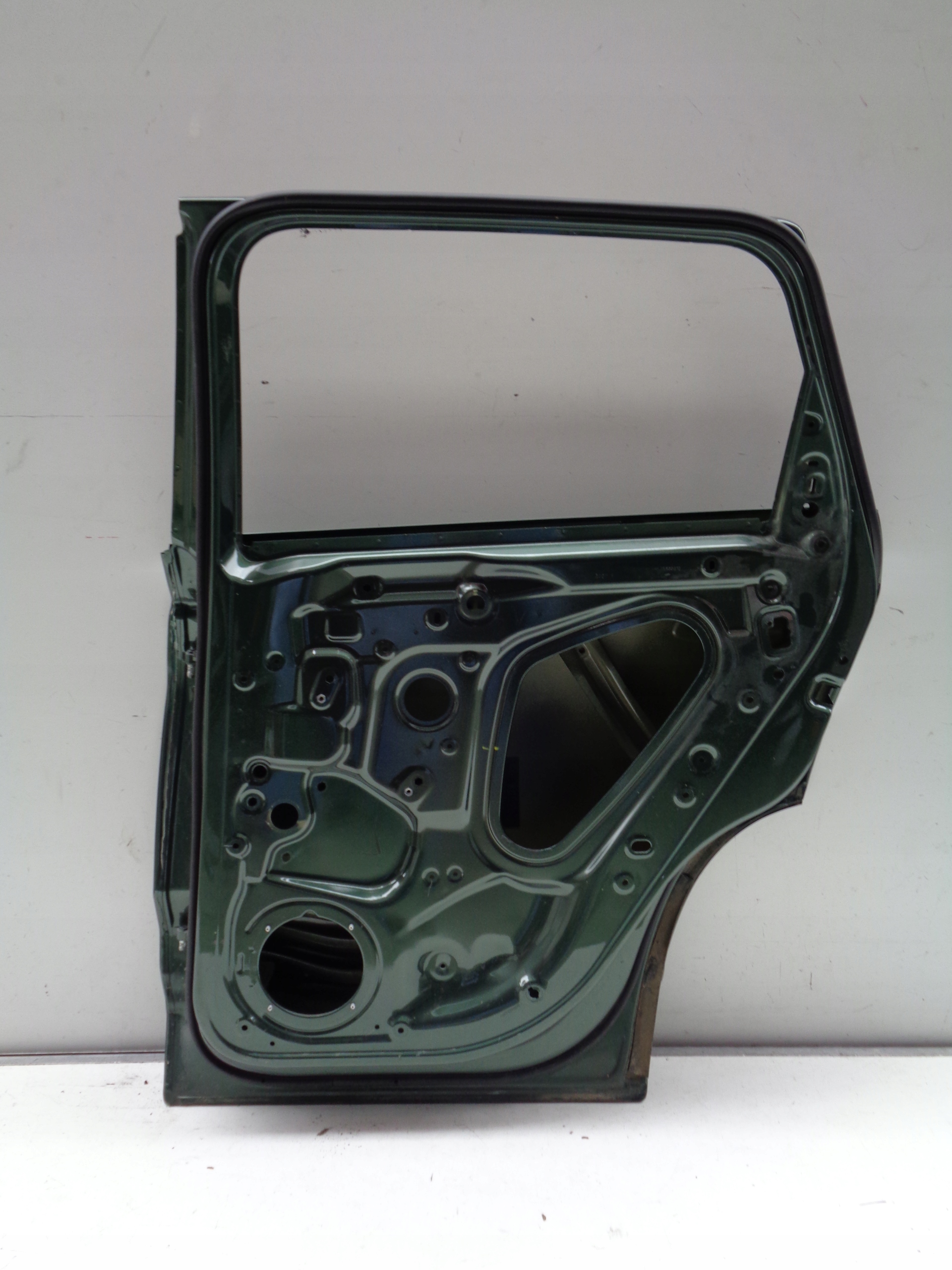 door right rear. SEAT ATECA 575 16- NR 36558