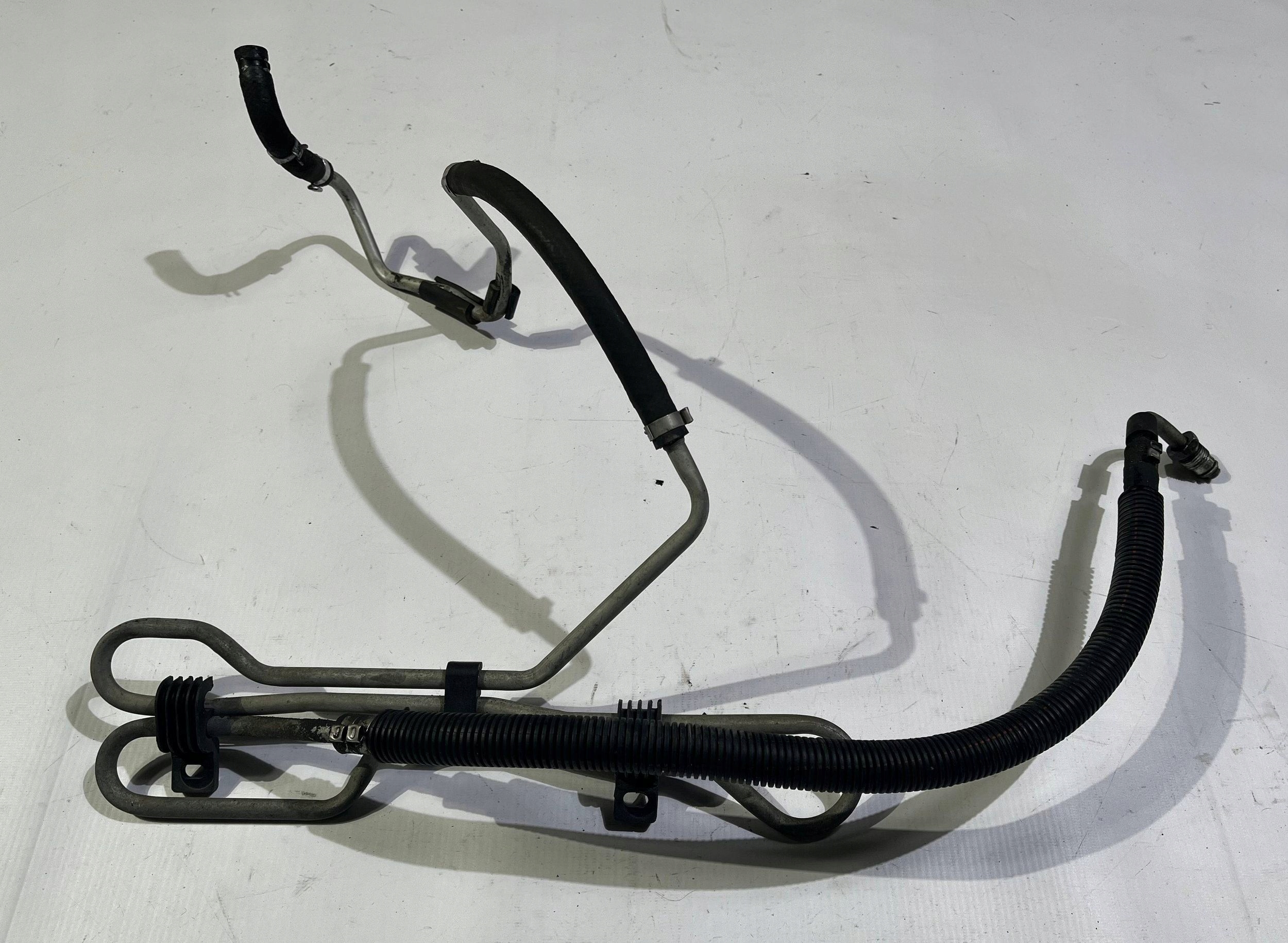Motor Ölkühler der Lenkung Chevrolet Corvette C6