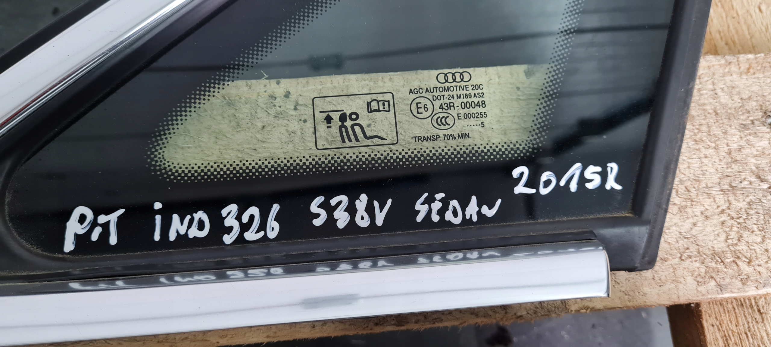 S3 8V sedan A3 window bodywork left left rear part 15R 8V5845300K