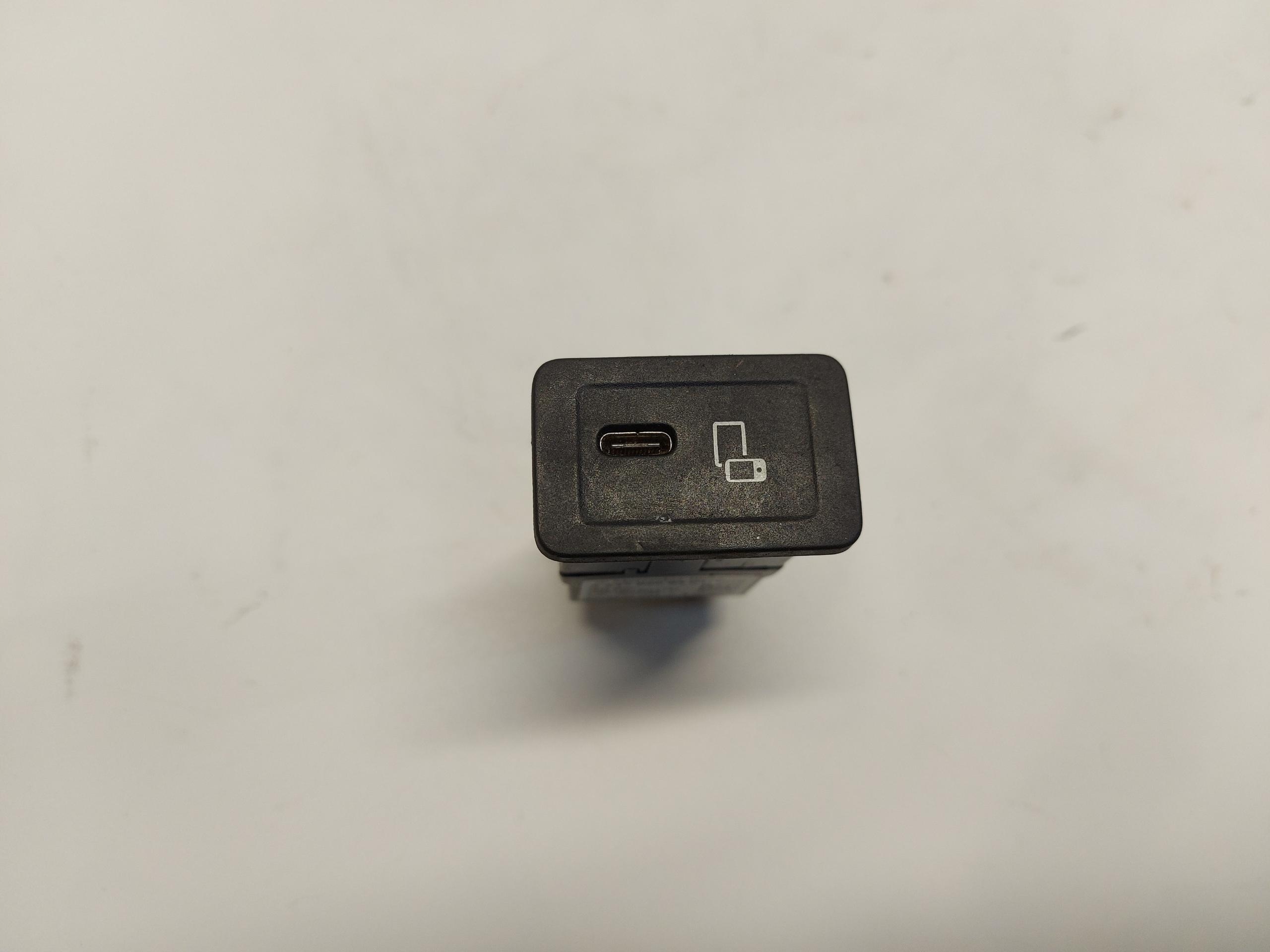 Mercedes EQA 250+ W243 Adapter, Stecker PORT USB A2478206301