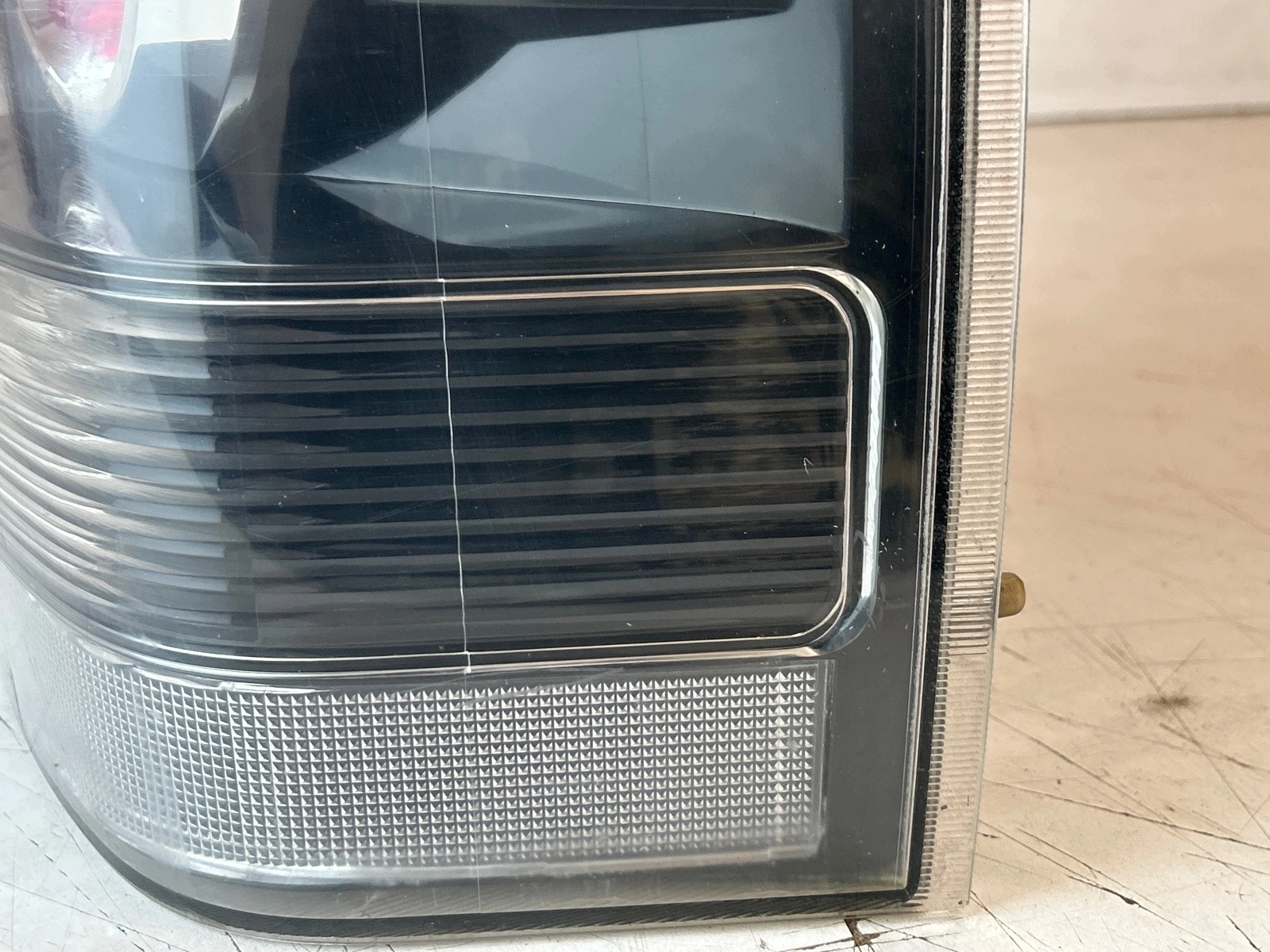 light rear part rear right Mitsubishi Pajero IV