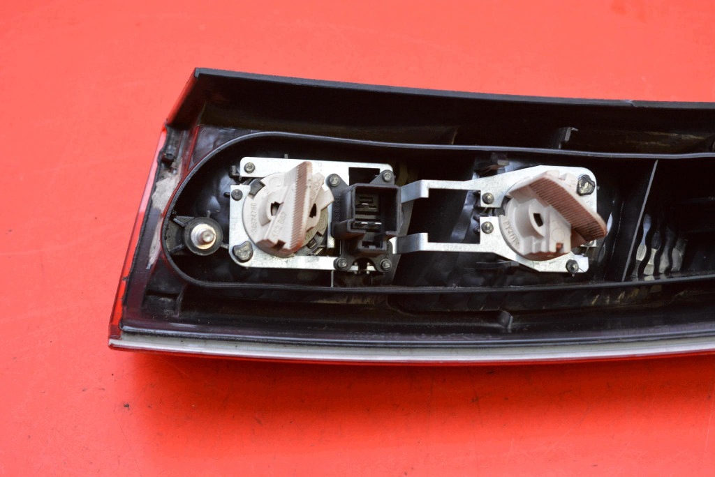 light left rear part rear upper 30643330 VOLVO V70 2 II KOMBI 00-05
