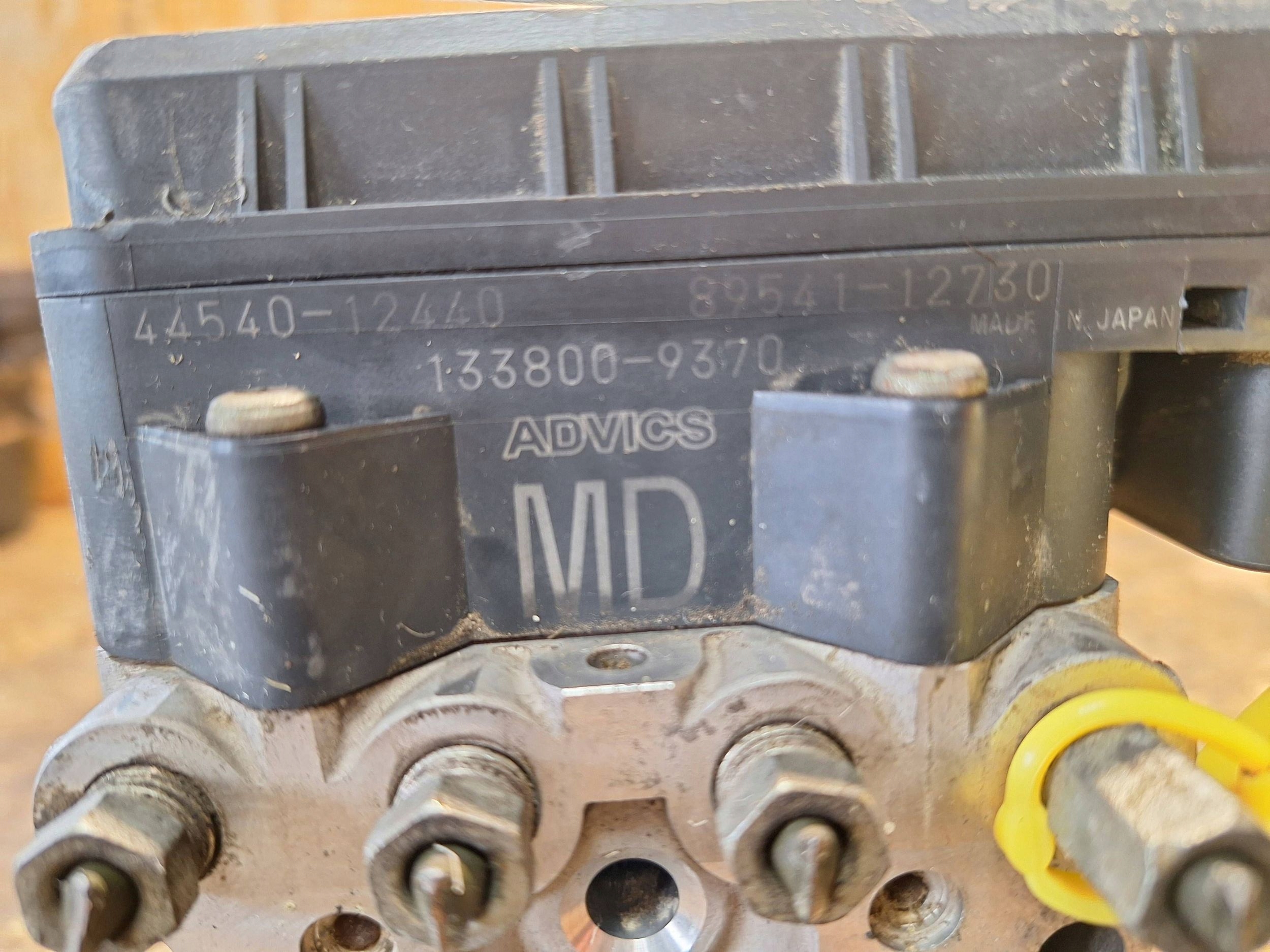 pump control unit ABS 44540-12440 MD 89541-12730 TOYOTA