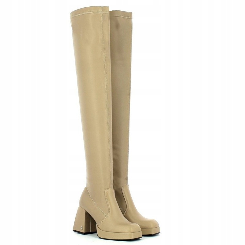 CARINII B7576 MUSZKIETERKI SKÓRA LICO BEŻOWE 40 Waga produktu z opakowaniem jednostkowym 1 kg