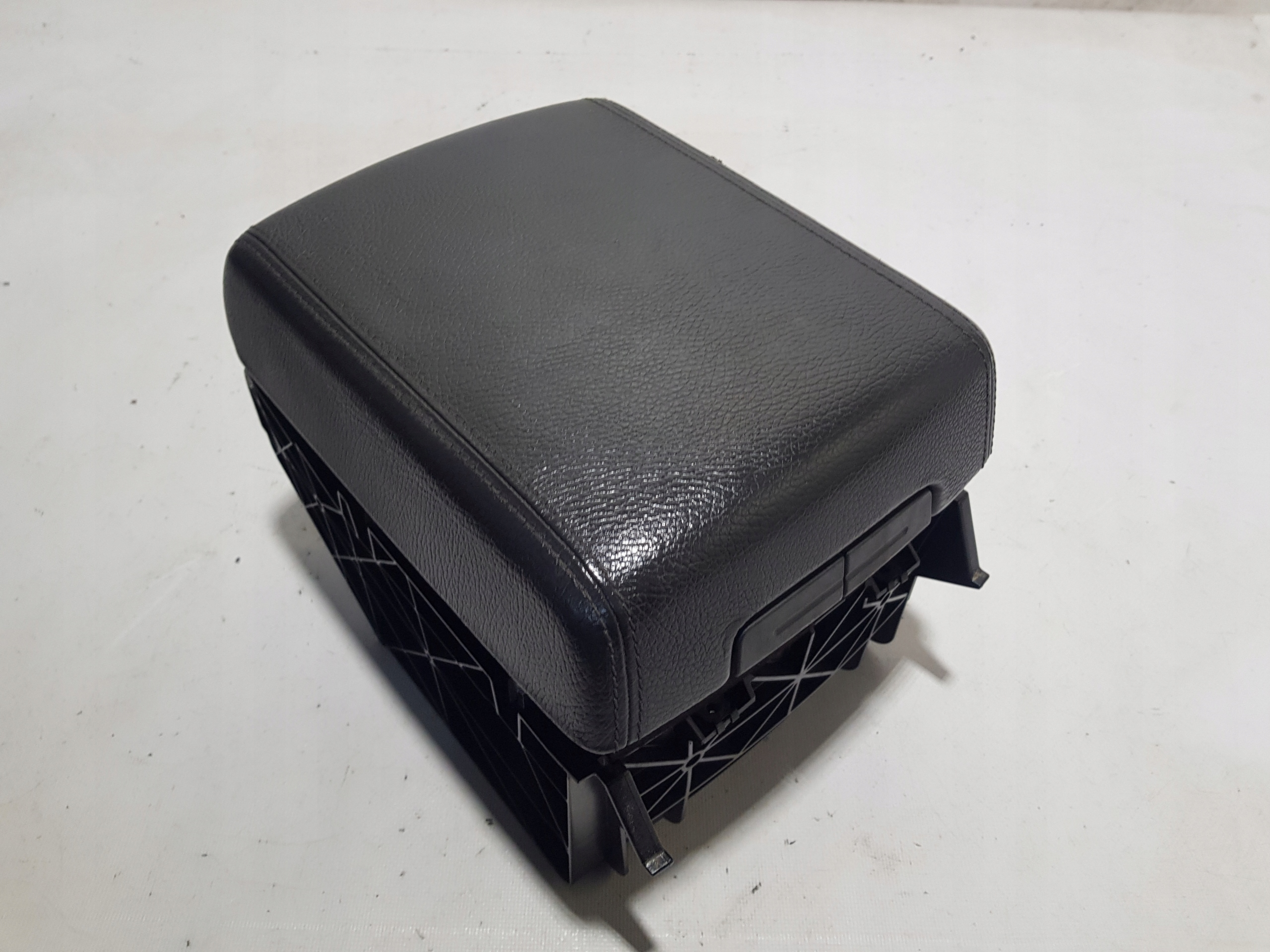 TUNEL central armrest VW VOLKSWAGEN TOUAREG 7L