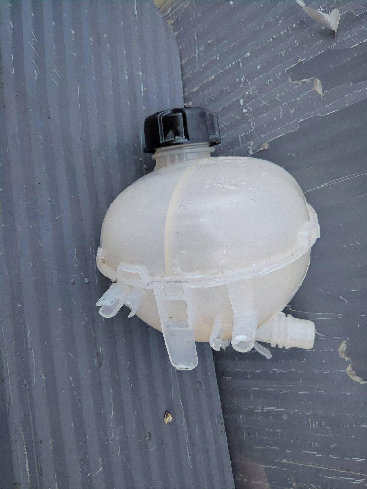 OPEL MOKKA II B water tank 9824198680