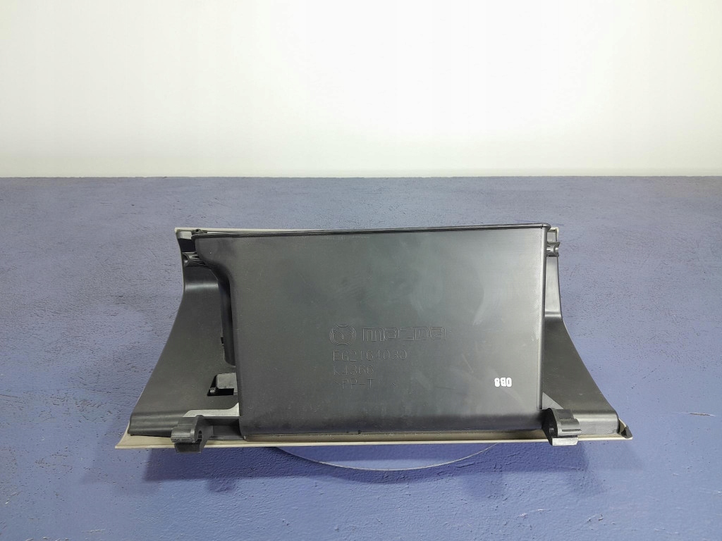 mazda РЕСТАЙЛИНГ бардачок консоли пассажира европа EG2164030