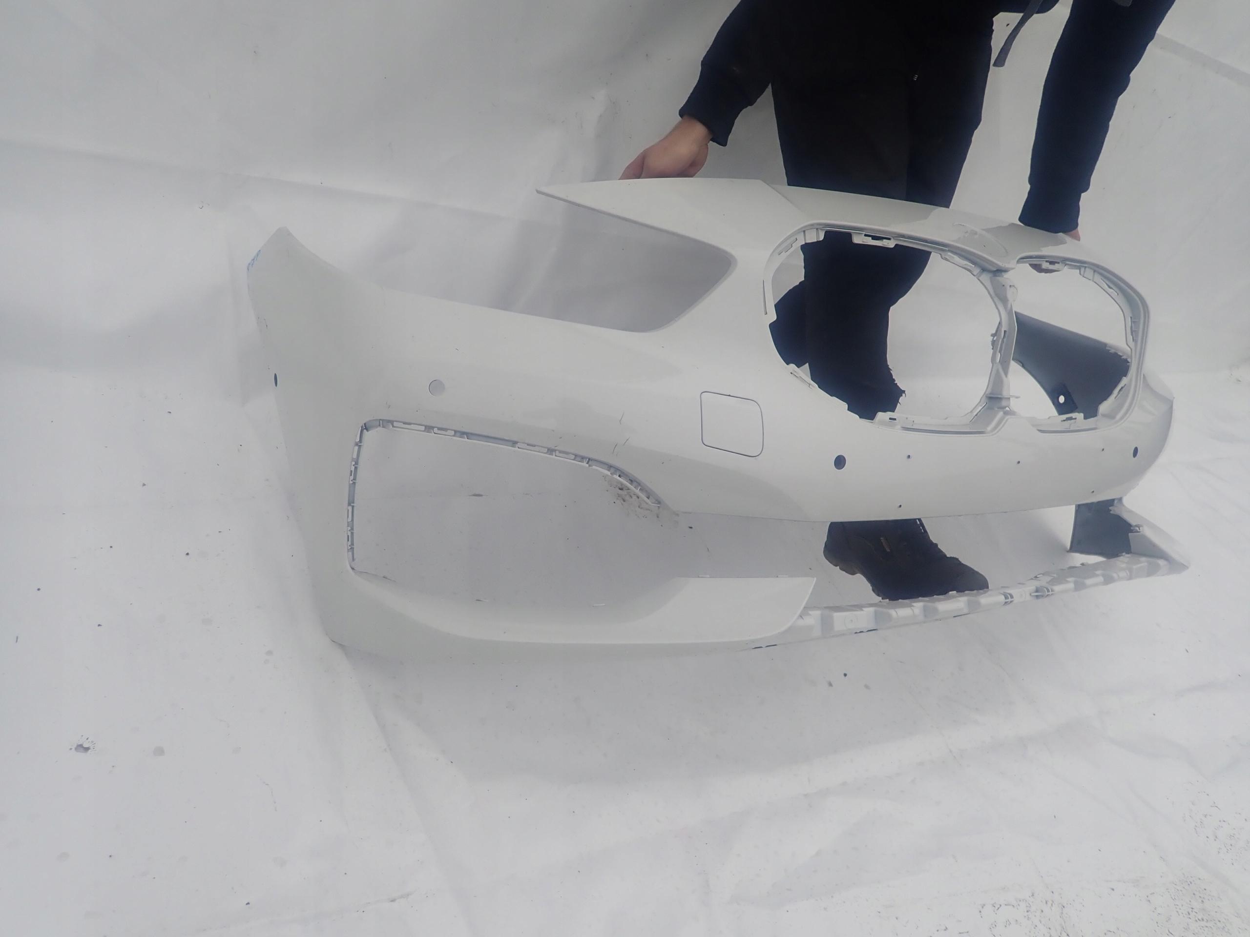 BMW 1 F40 19-> nárazník předek přední PDC
