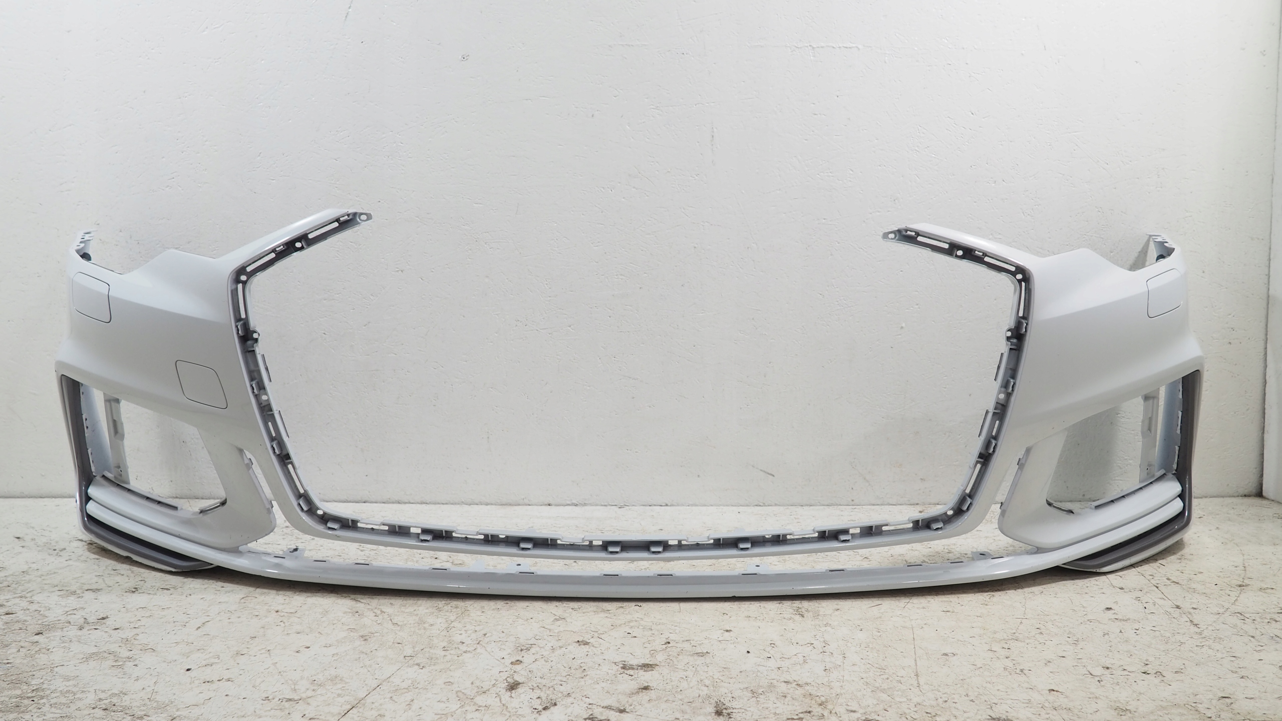 Audi A6 C8 S Line bumper front front 4K0807437C