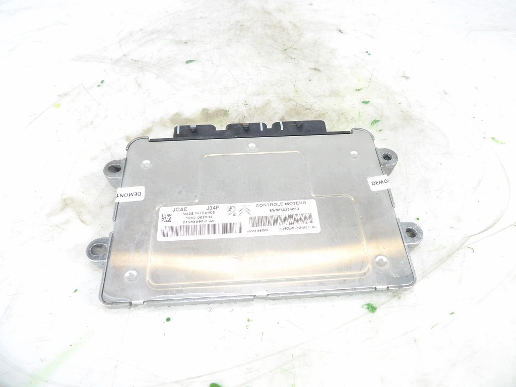 CITROEN C 3 1.4B unité de commande électronique uce moteur 21585598-3