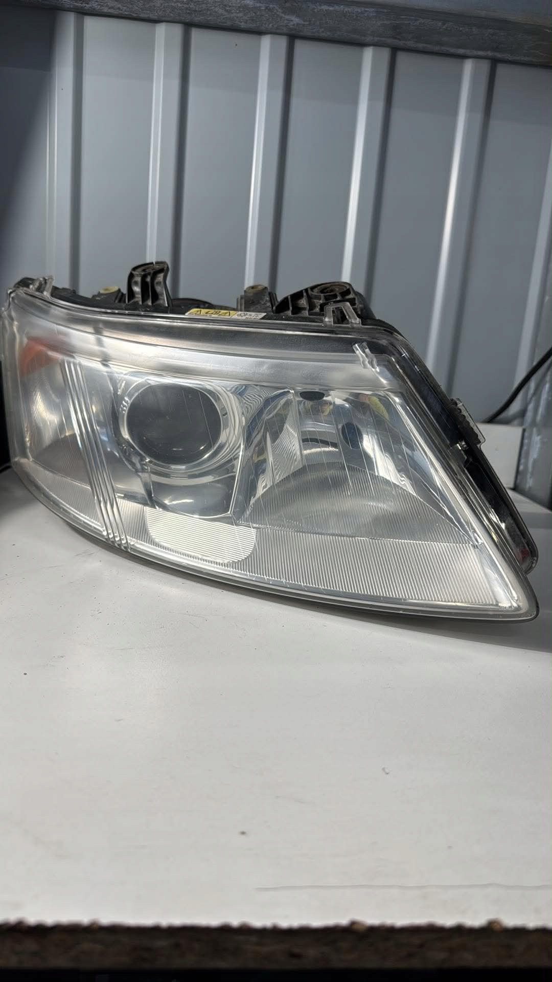 REFLEKTOR light right right front SAAB 93 9-3 II XENON PRZEDLIFT 02-07