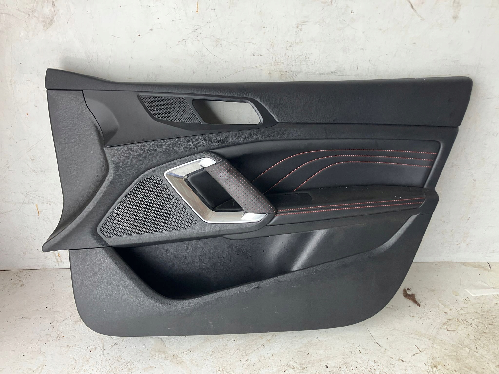 side door right front PEUGEOT 308 T9 HB GT leather red NITKA
