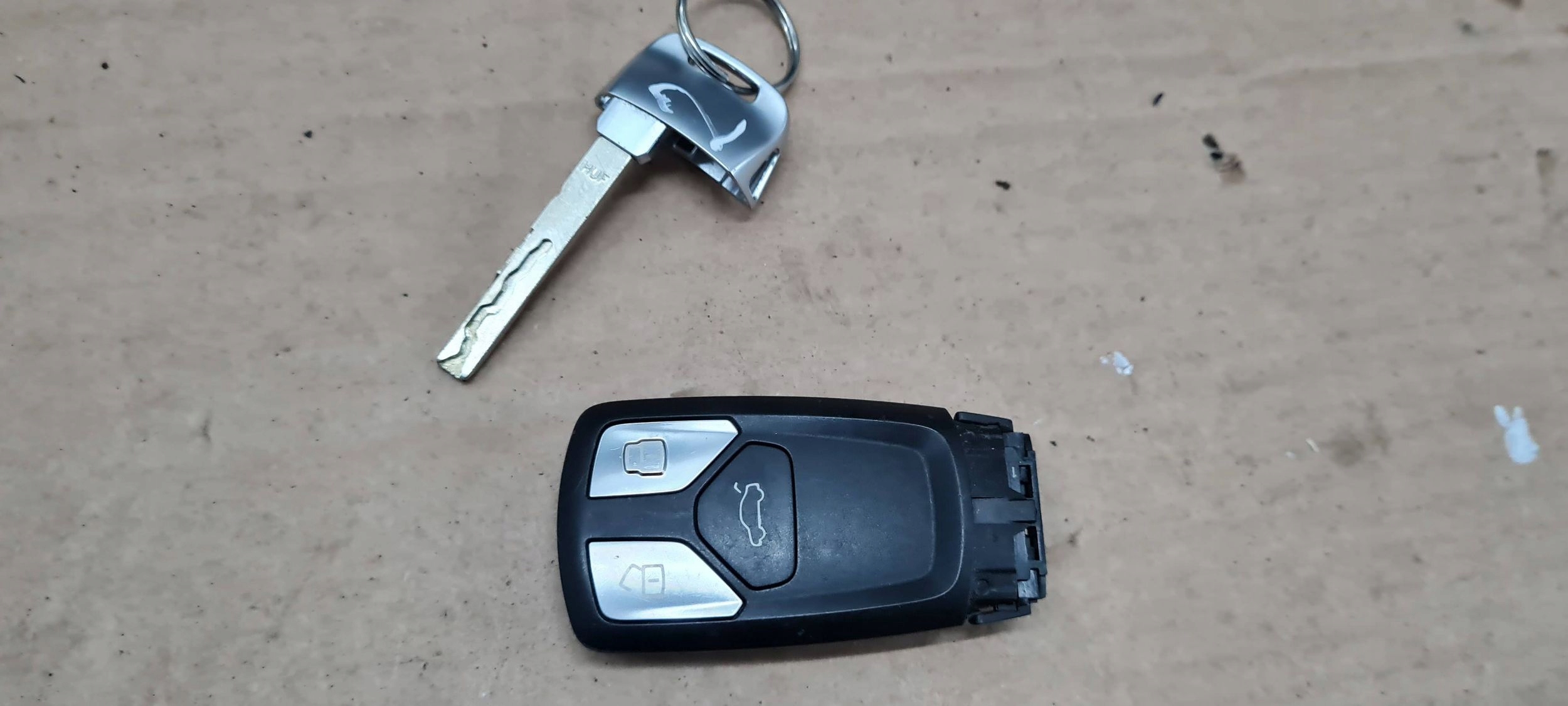 A5 8W klíček obal 4M0959754T Q7 4M Q5 A4 B9 8W