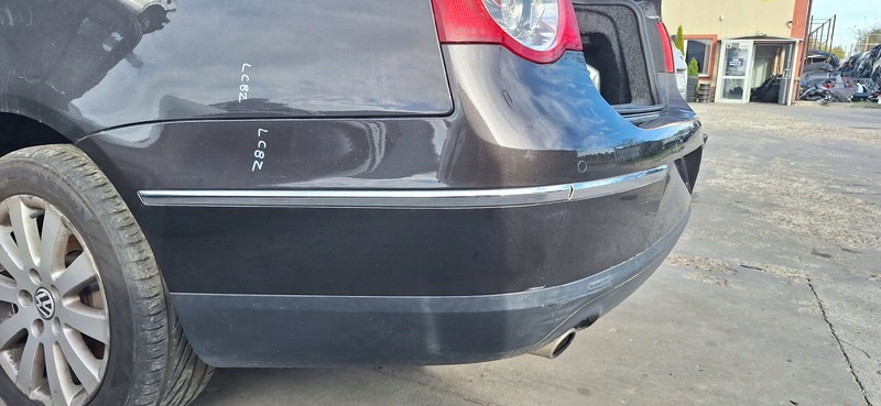 stoßstange heck hinten VW PASSAT 04- code LAK LC8Z