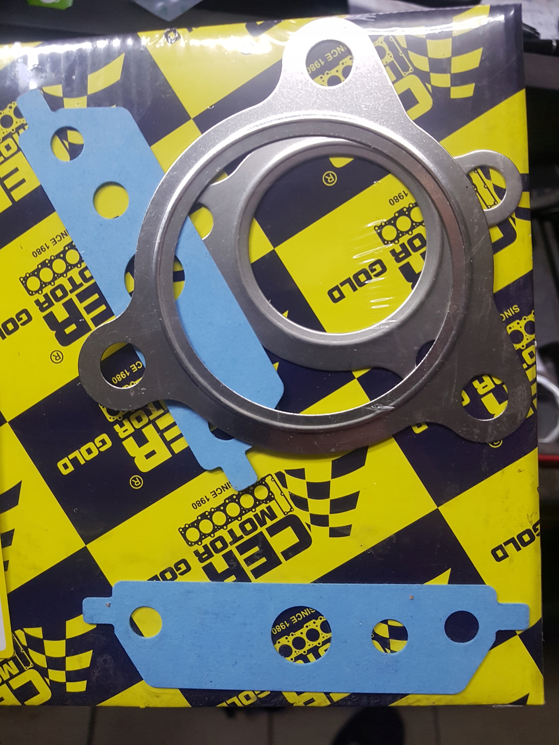 USZCZELKI TURBOSPRĘŻARKI 765155 757608 MERCEDES