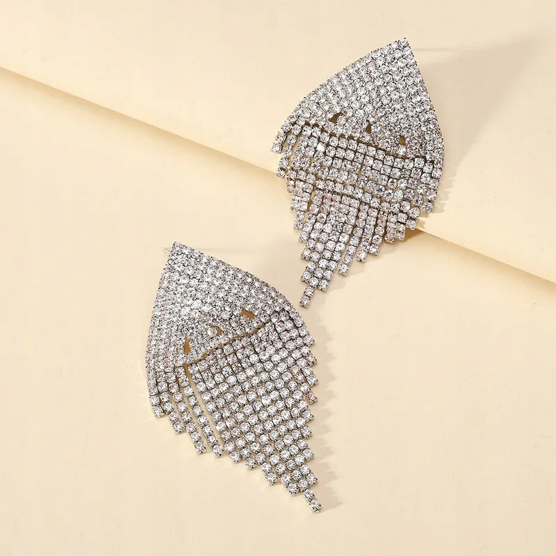 Kolczyki Sztyfty Kolor Srebrne Białe Cyrkonie Kryształki Frędzle Ślub 66mm Materiał Inny