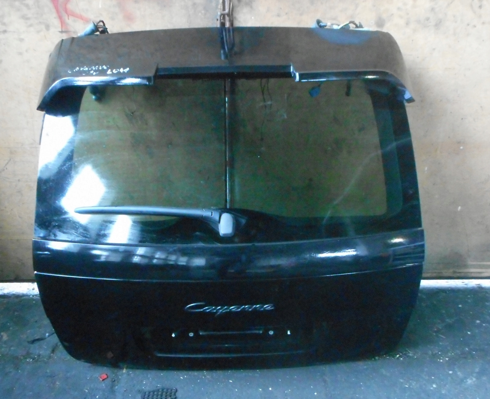 Porsche Cayenne I 09r lift klapa bagażnika