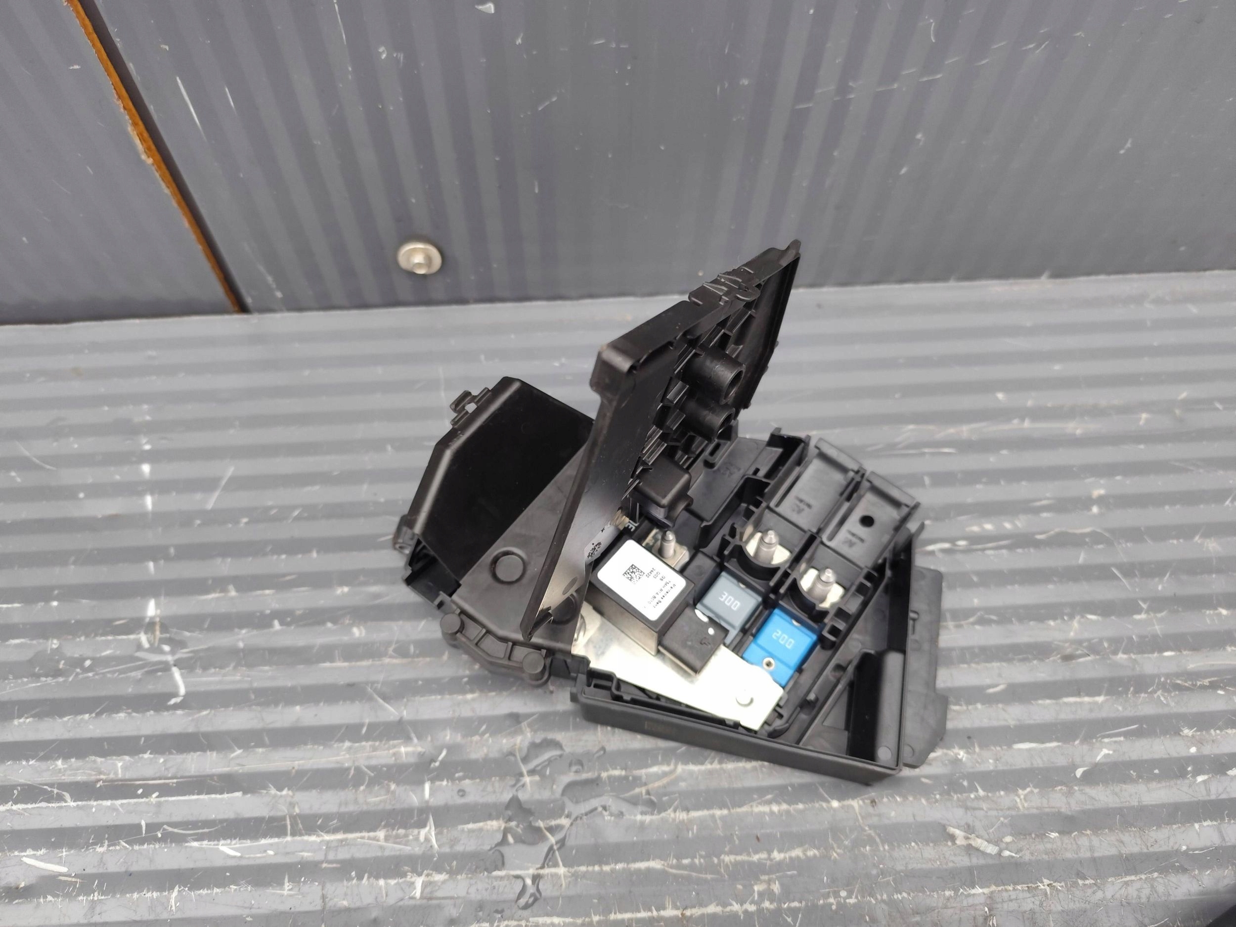 MERCEDES W247 GLA Module fusibles A1775404007