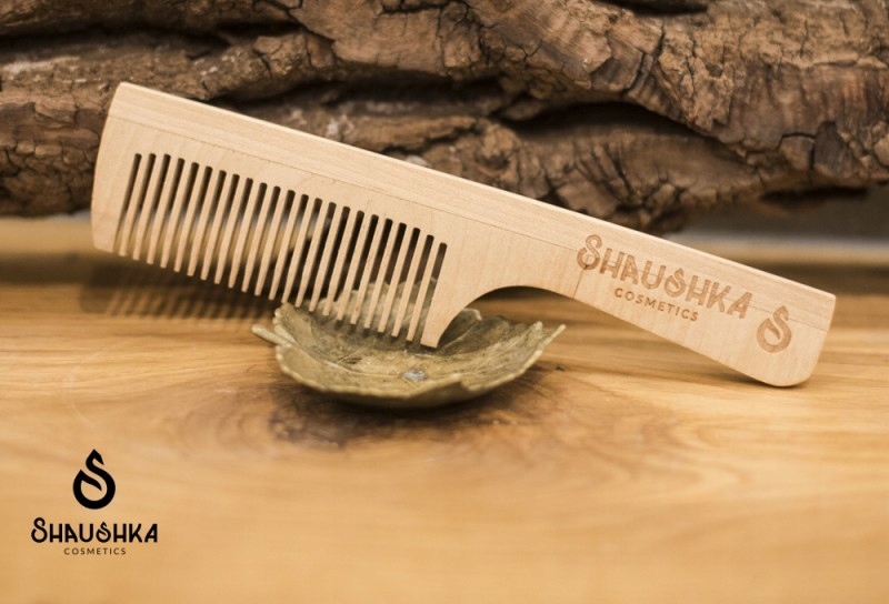 SHAUSHKA drewniany grzebień do włosów Z RĄCZKĄ