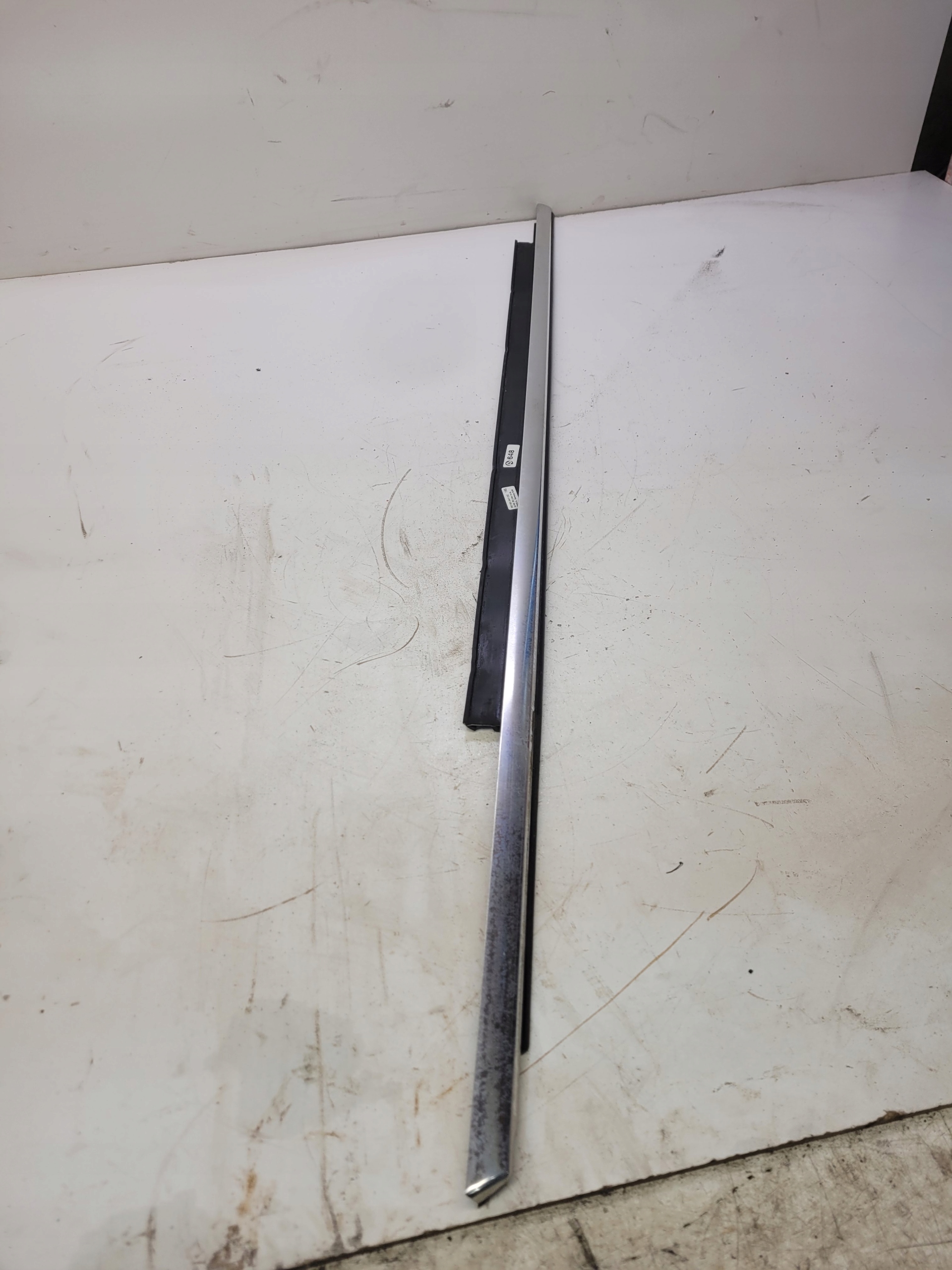 lišta CHROM dveře AUDI A4 B8 PP 8K0853284F