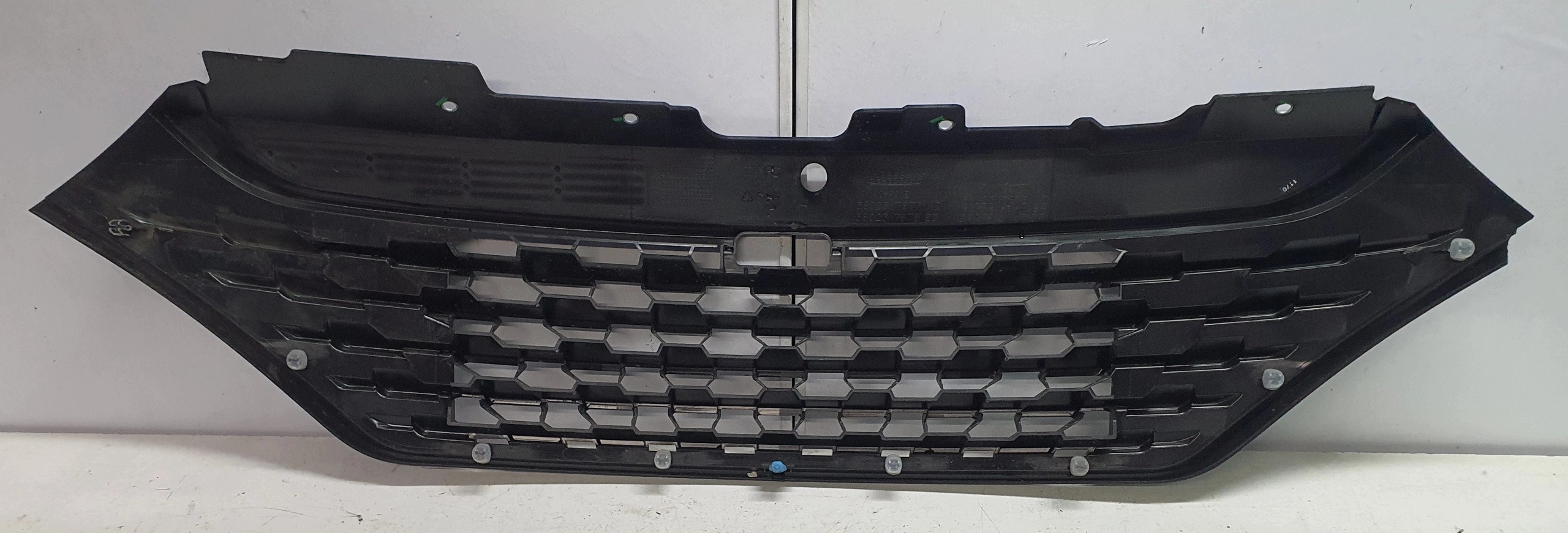 IVECO DAILY 19- mask hűtőrács OE 5802317677