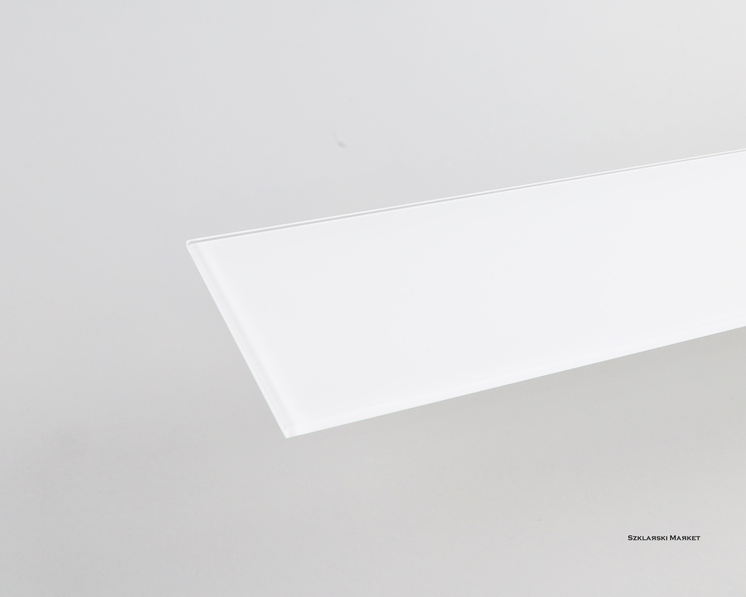 

Półka szklana extra biała lacobel 4 mm 8x30cm