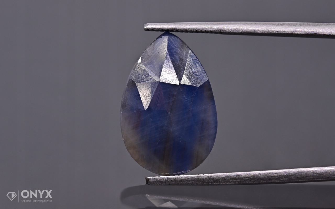 Safír fasetovaná rozeta slza 18x12 mm