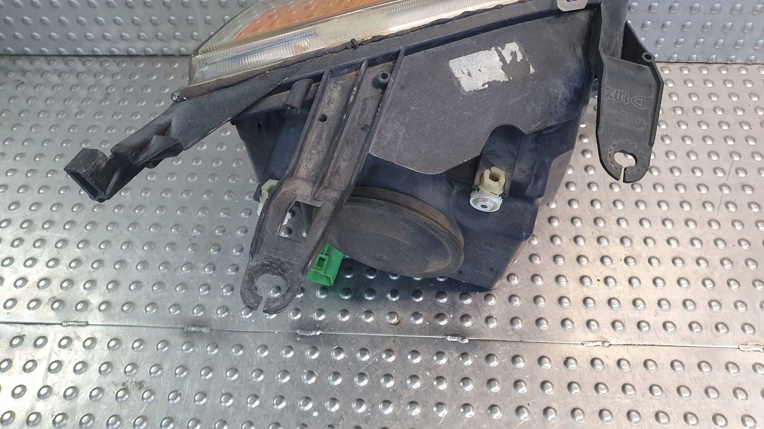 light front left FORD FUSION LIFT 02