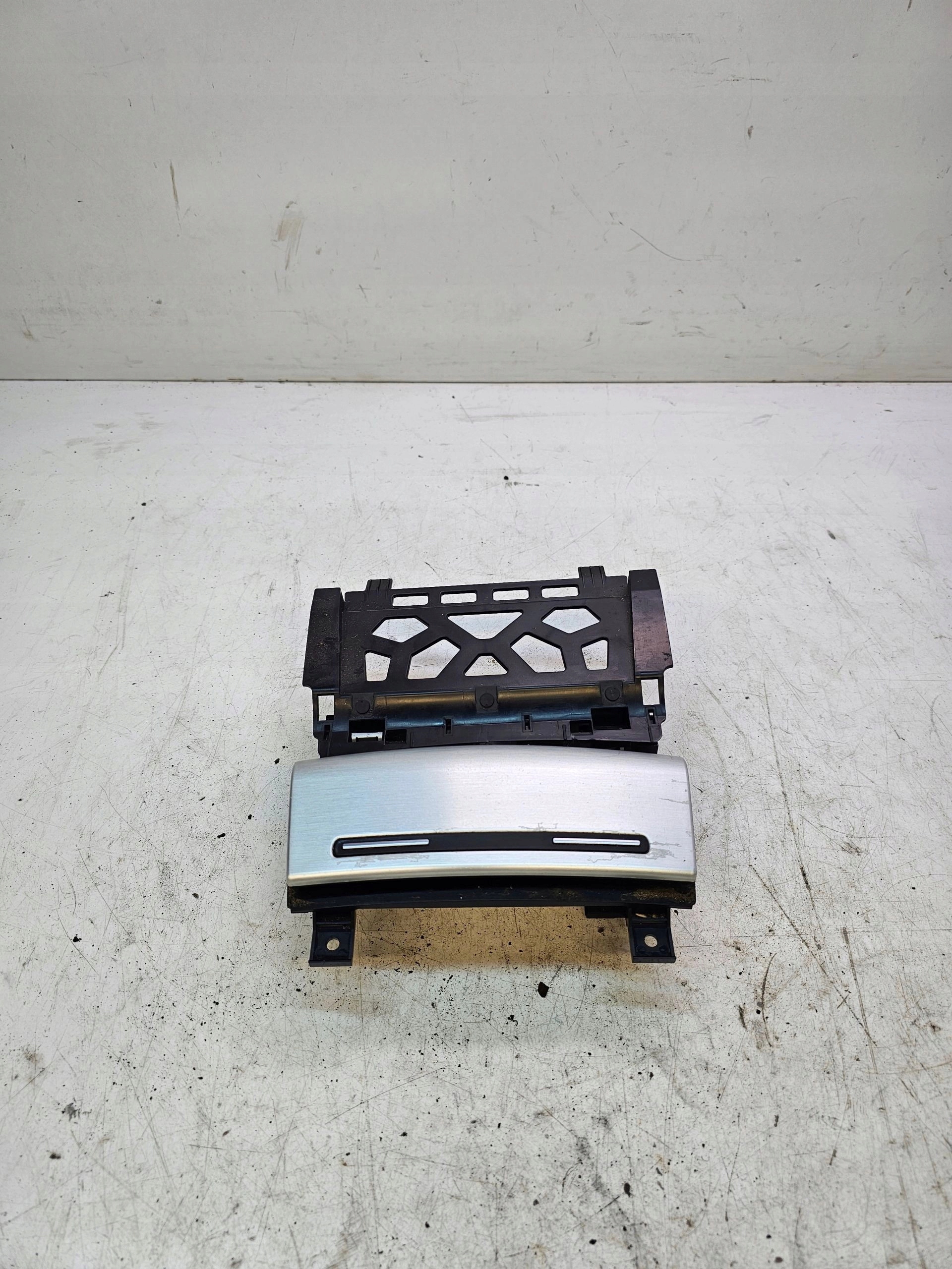 ashtray front AUDI A3 8P LIFT 8P0857951 *4* aluminium