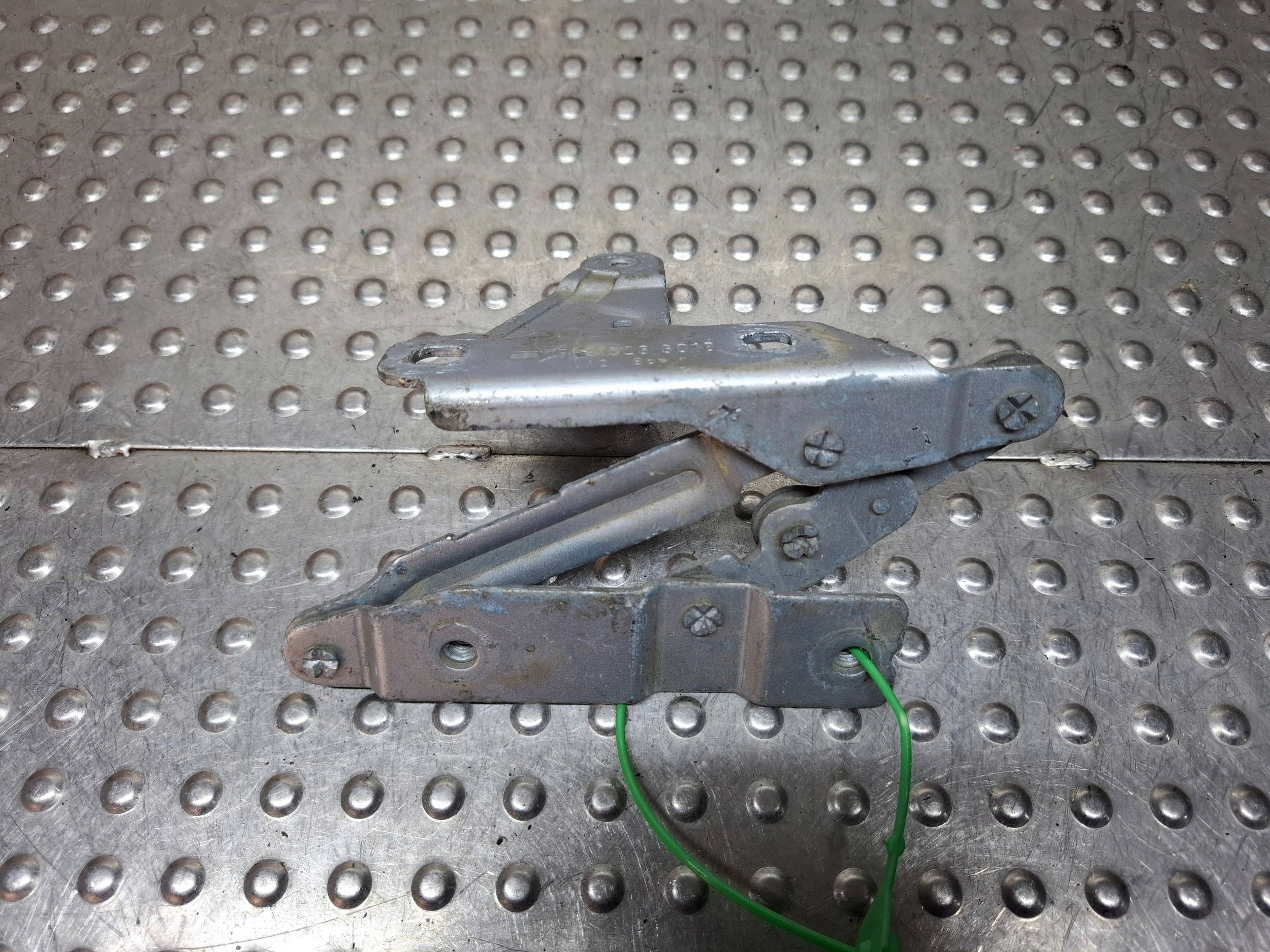 hinge bonnets left front 5P0823301B SEAT ALTEA TOLEDO III