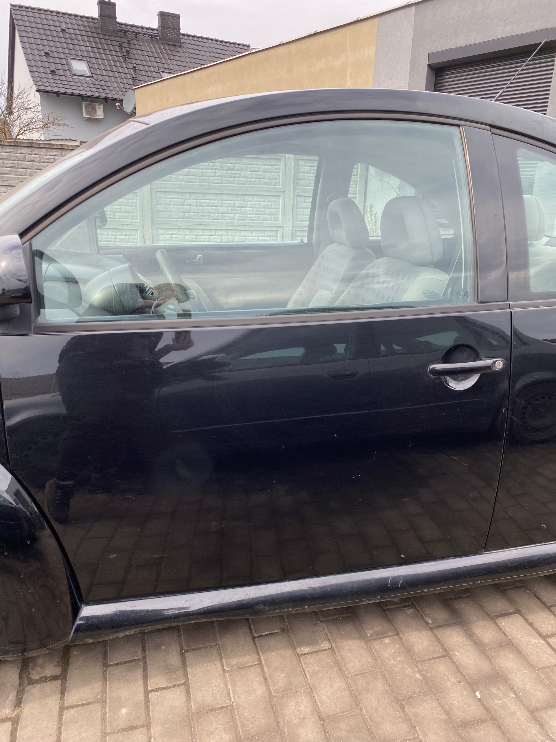 VW NEW BEETLE 98 -10 door left front front kod lakieru L041