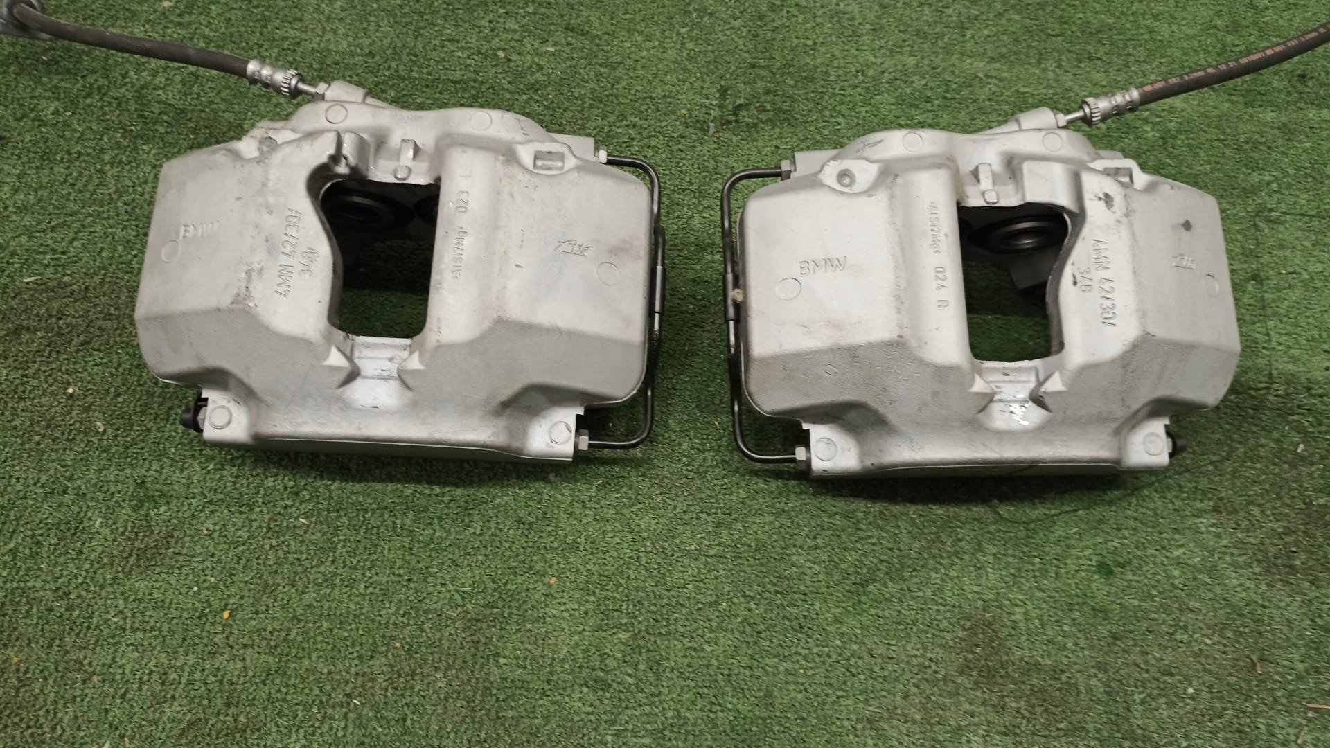 BMW I4 G26 calipers brake left right front 6885839 6885840