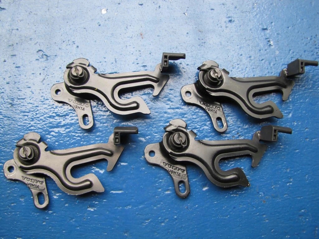 VOLVO XC60 - ZAMEK RYGIEL UCHWYT MASKI