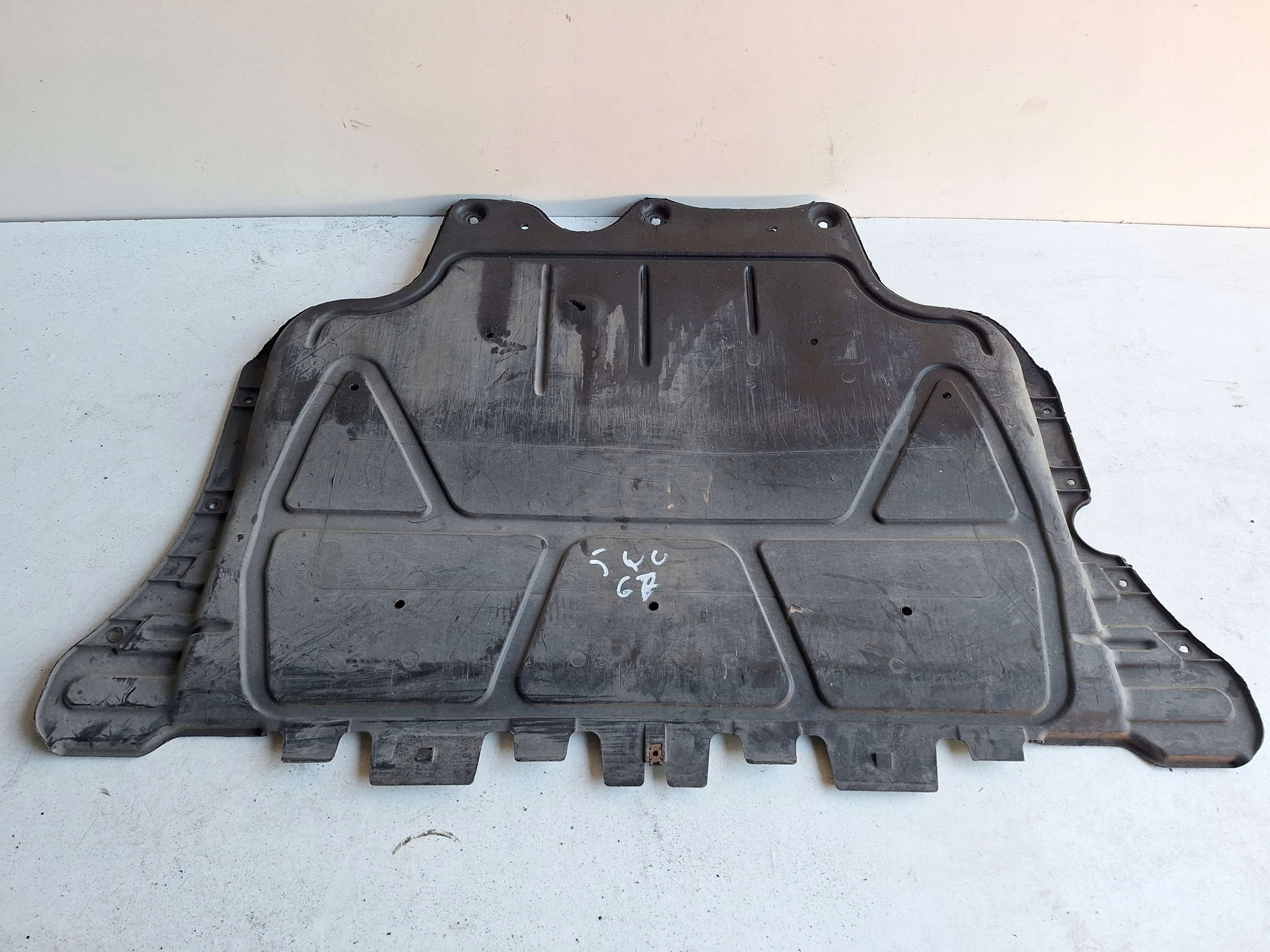 VOLKSWAGEN SEAT SKODA ADUI cover below engine 5Q0325236