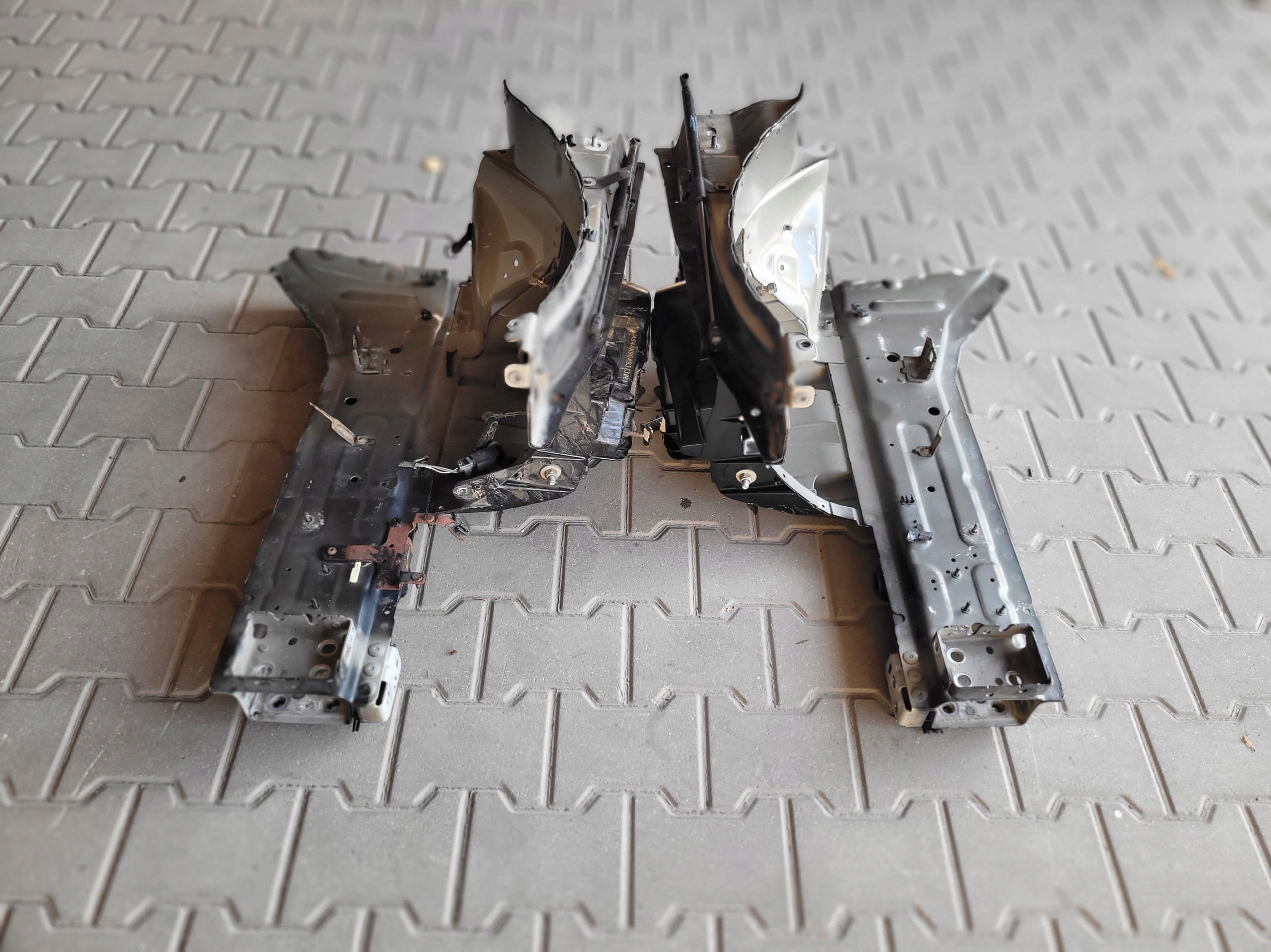 quarter front right JAGUAR XE X760 PEC EBONY BLACK