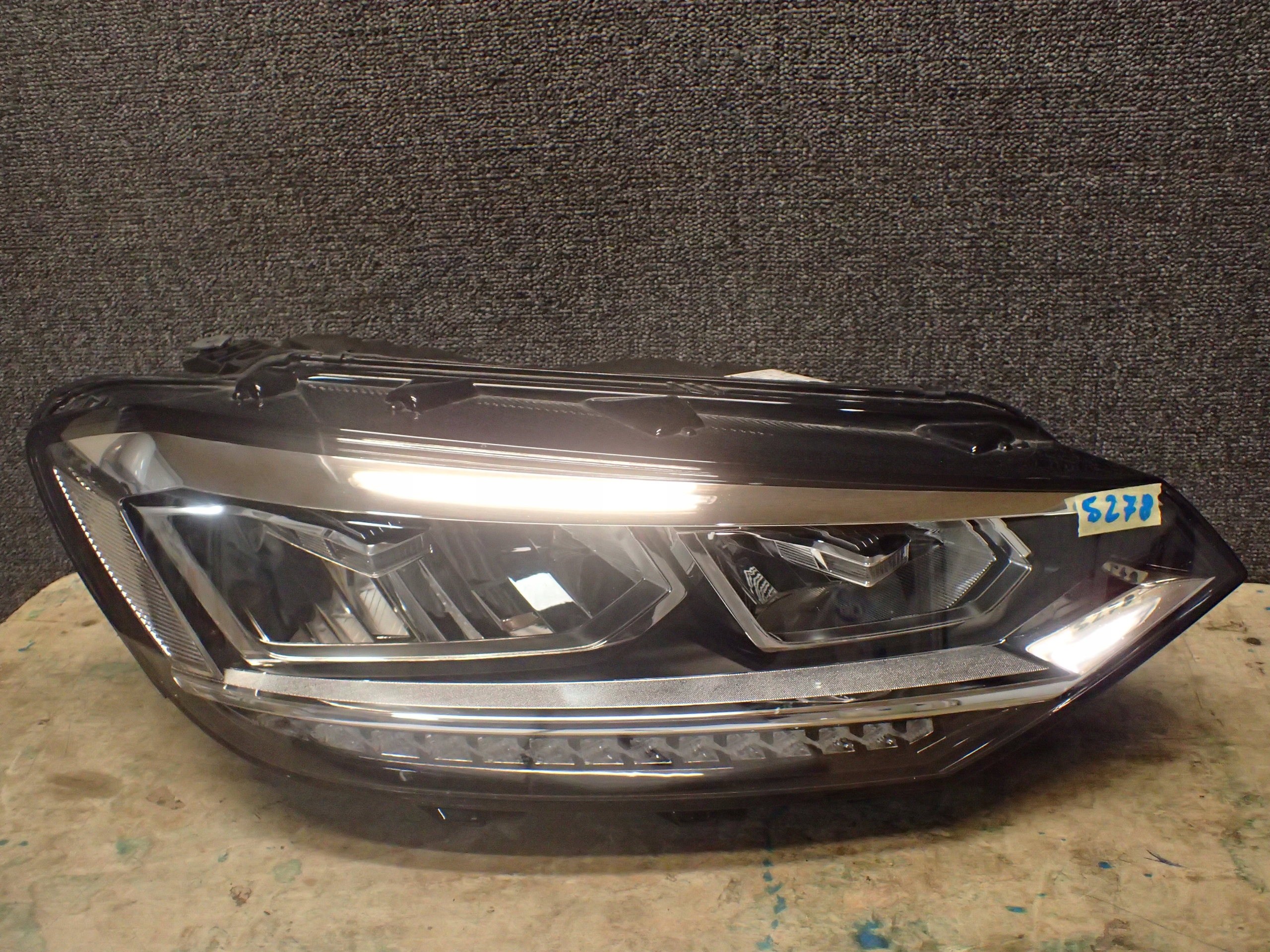 light right VW TOURAN 15- FULL LED 5TB941036B