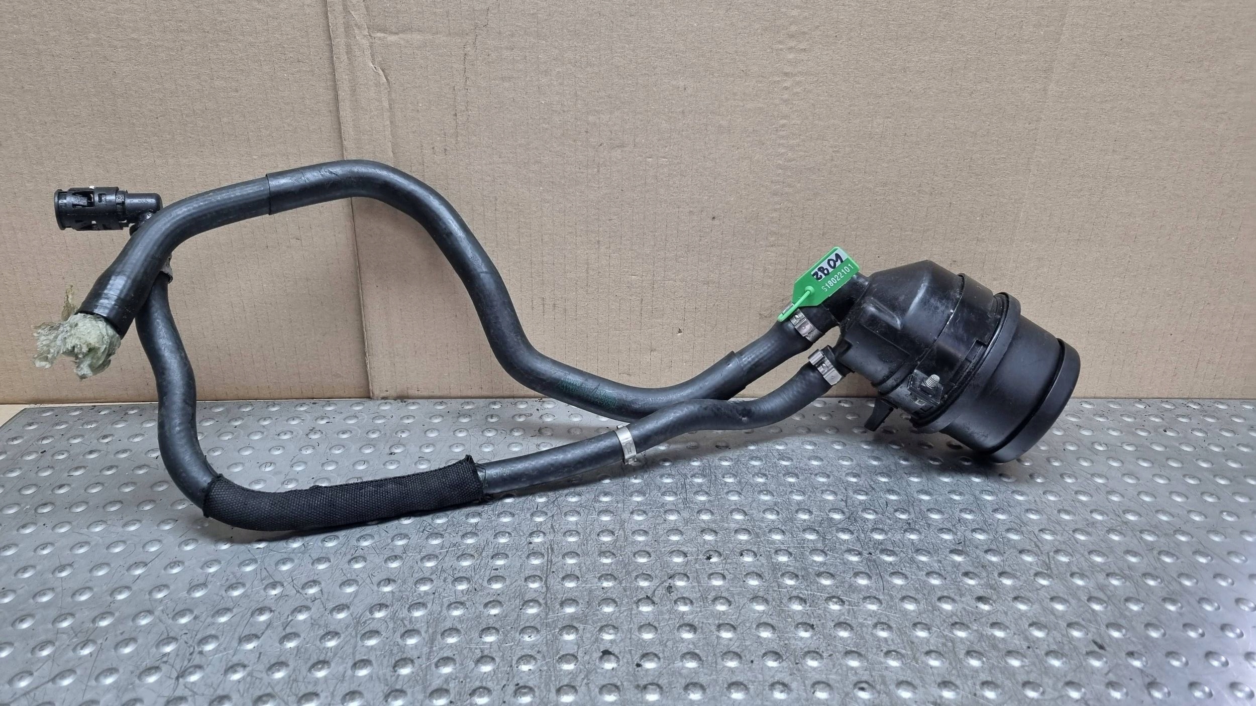 spremnik upravljanja ACTIVE STEERING 6767161 BMW E81 E82 E87 E88 E90 3.0D