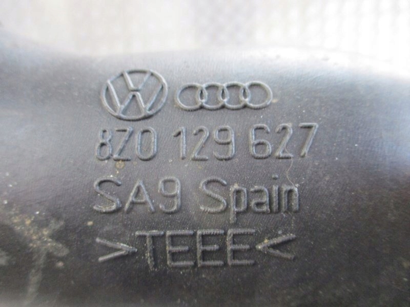 труба 8Z0 8Z0129627 1.4 Audi A2