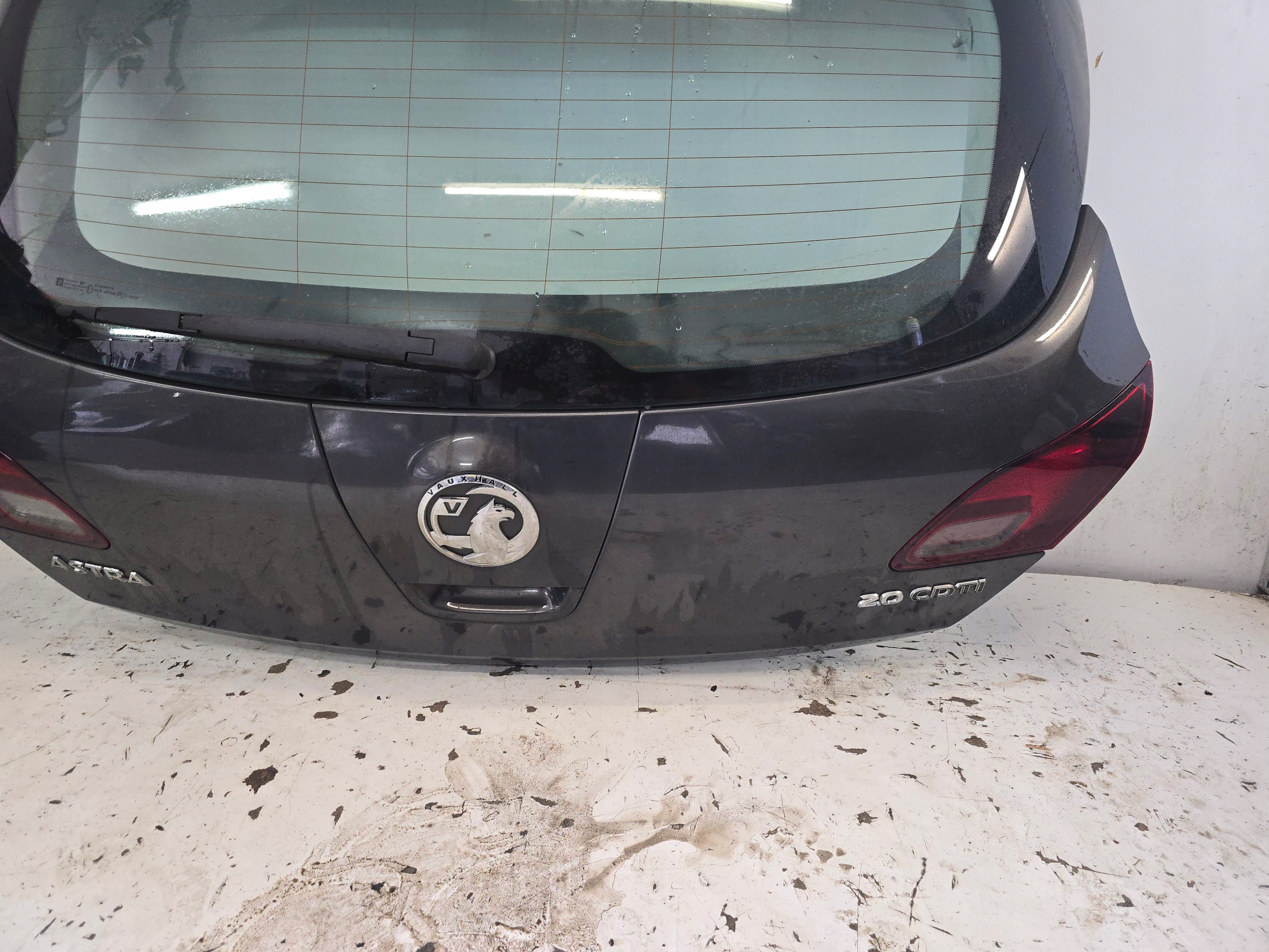 OPEL ASTRA J 4 IV LIFT HB trunk door boot Z190