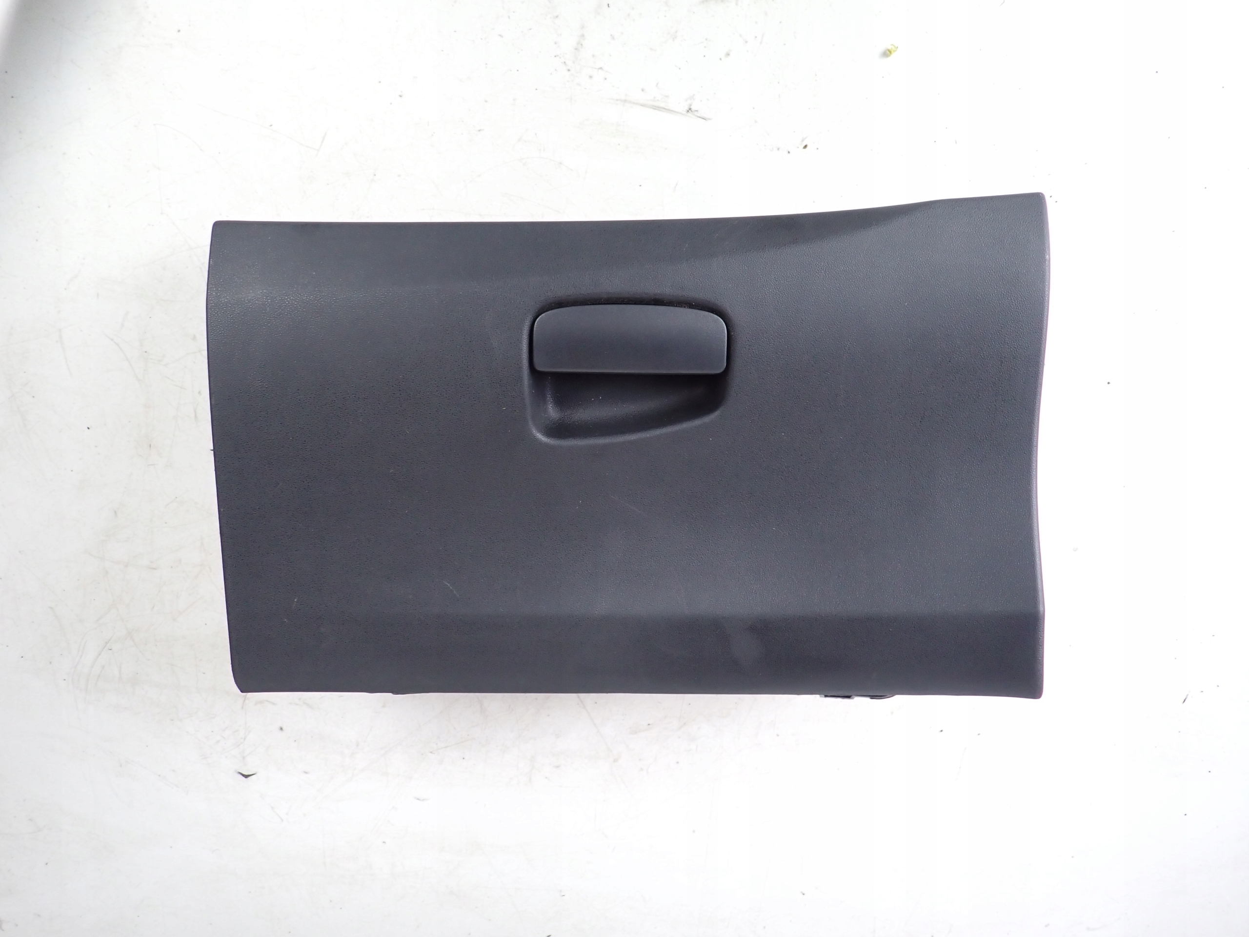 бардачок полка пассажира перед CITROEN DS3