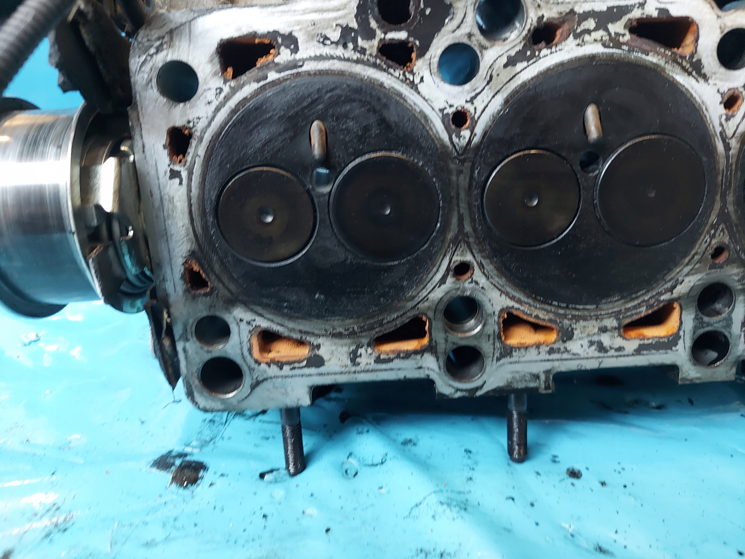 glava PASSAT B5 FL 1.9 TDI 038103373R