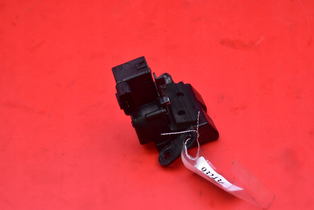 lock bonnet rear part boot KIA CEED 1 and KOMBI 07-10