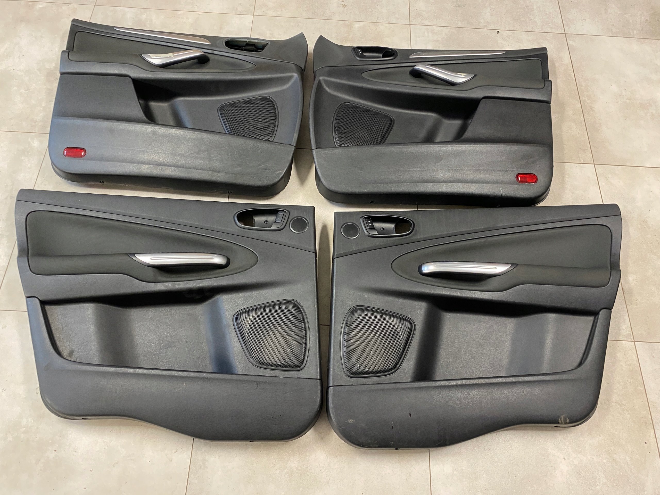 FORD S-MAX MK1 BOCZKI TAPICERKA DRZWI KOMPLET