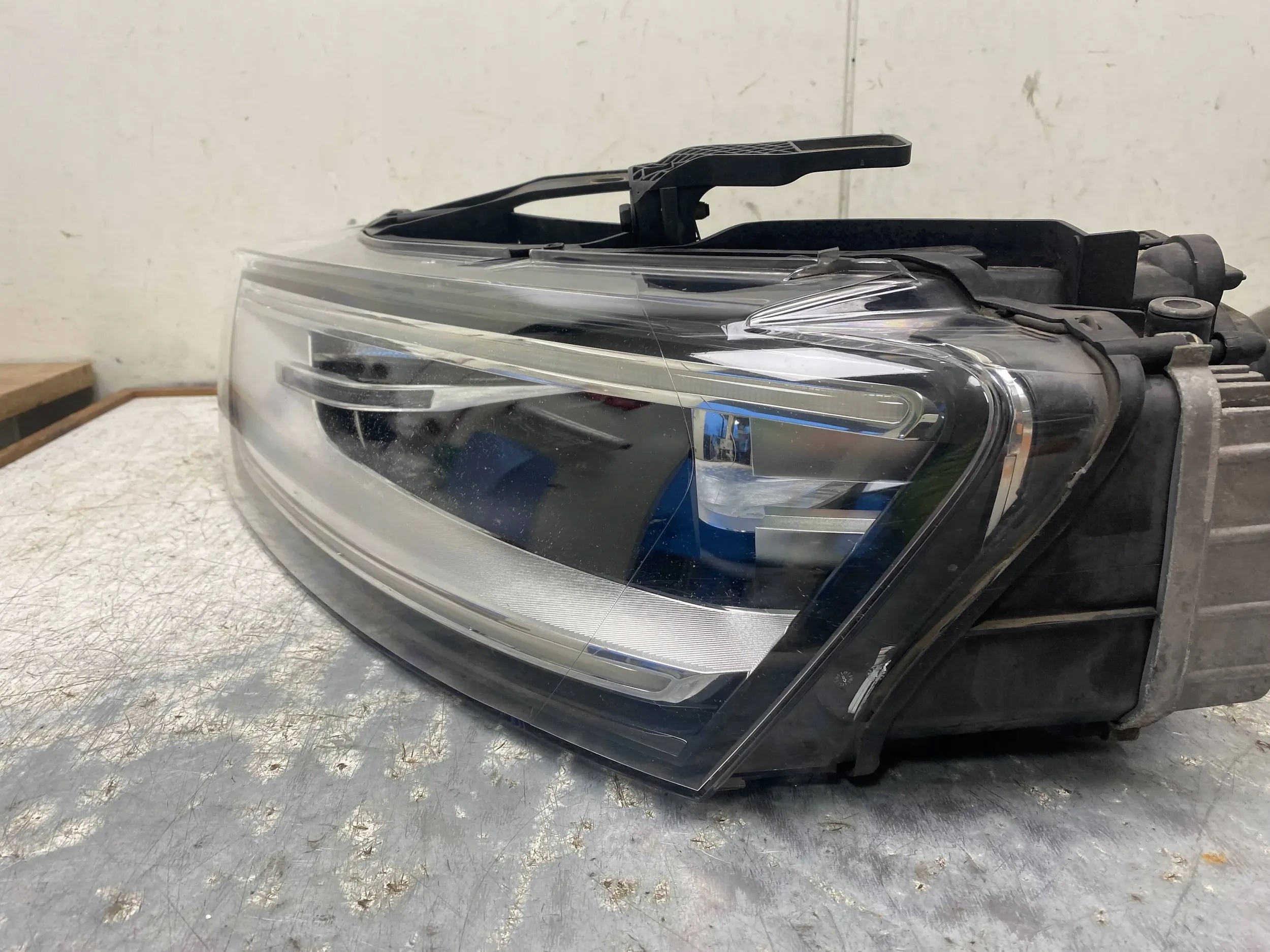 AUDI Q3 8U complete light left front LED XENON positioning 8U0941031